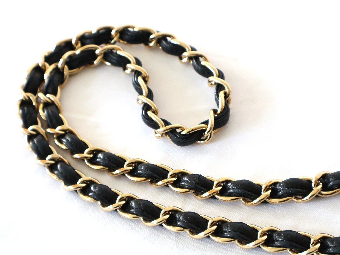 Large Matelassé 30 Lambskin Double Flap Double Chain Black — view 9