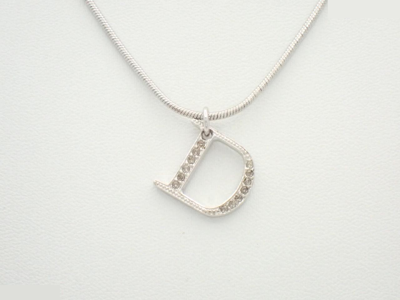 Other lines: Precious metals, necklaces, pendants, chain approximately 44cm
