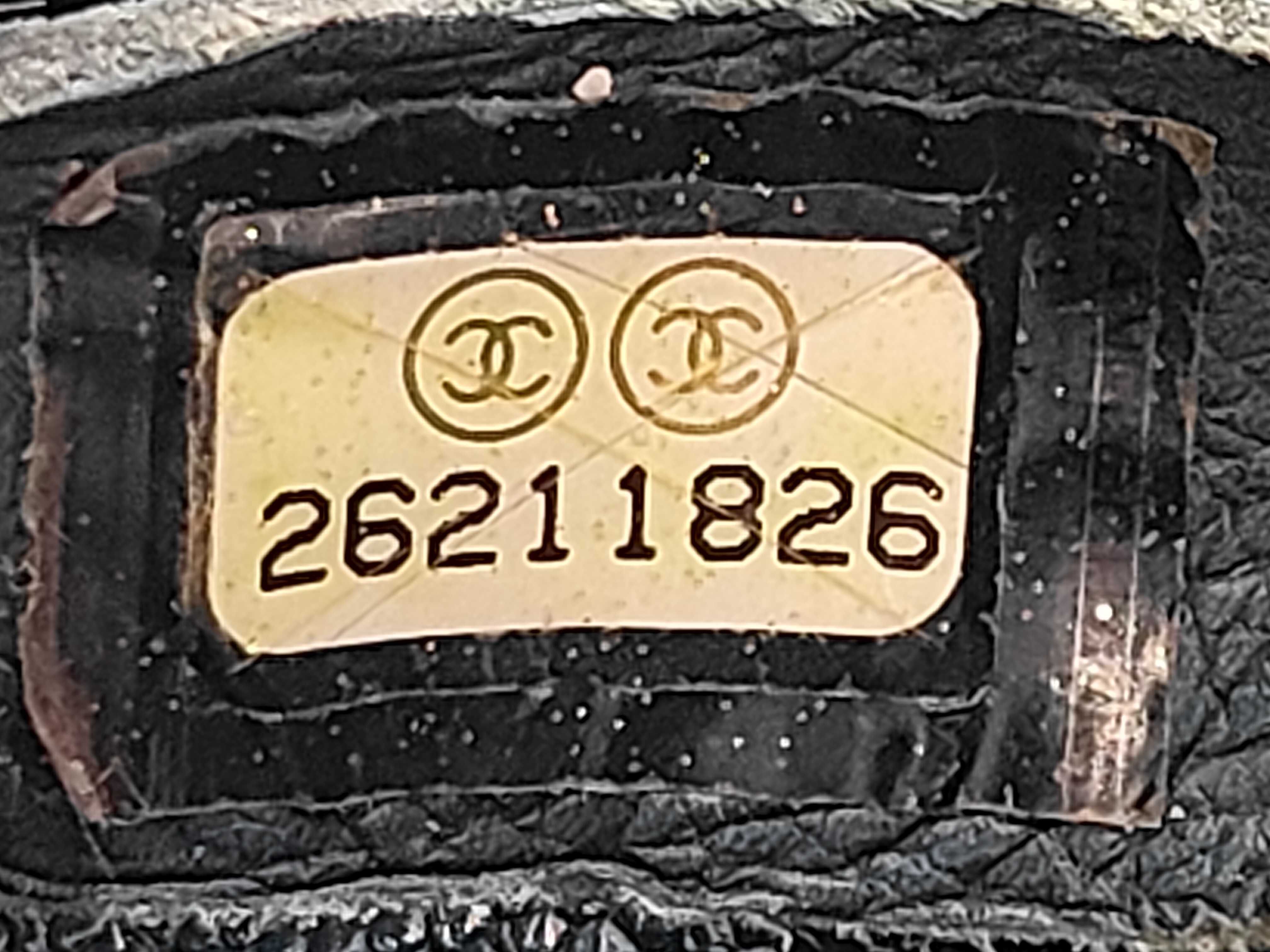 Caviar Boy Chanel Chain Shoulder Bag — view 10