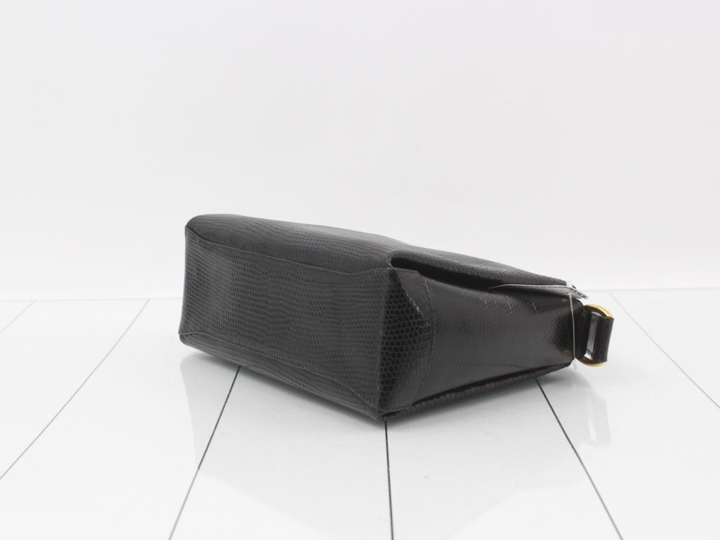 Vintage Gucci handbag for women, lizard leather, black, turn-lock closure. — view 6