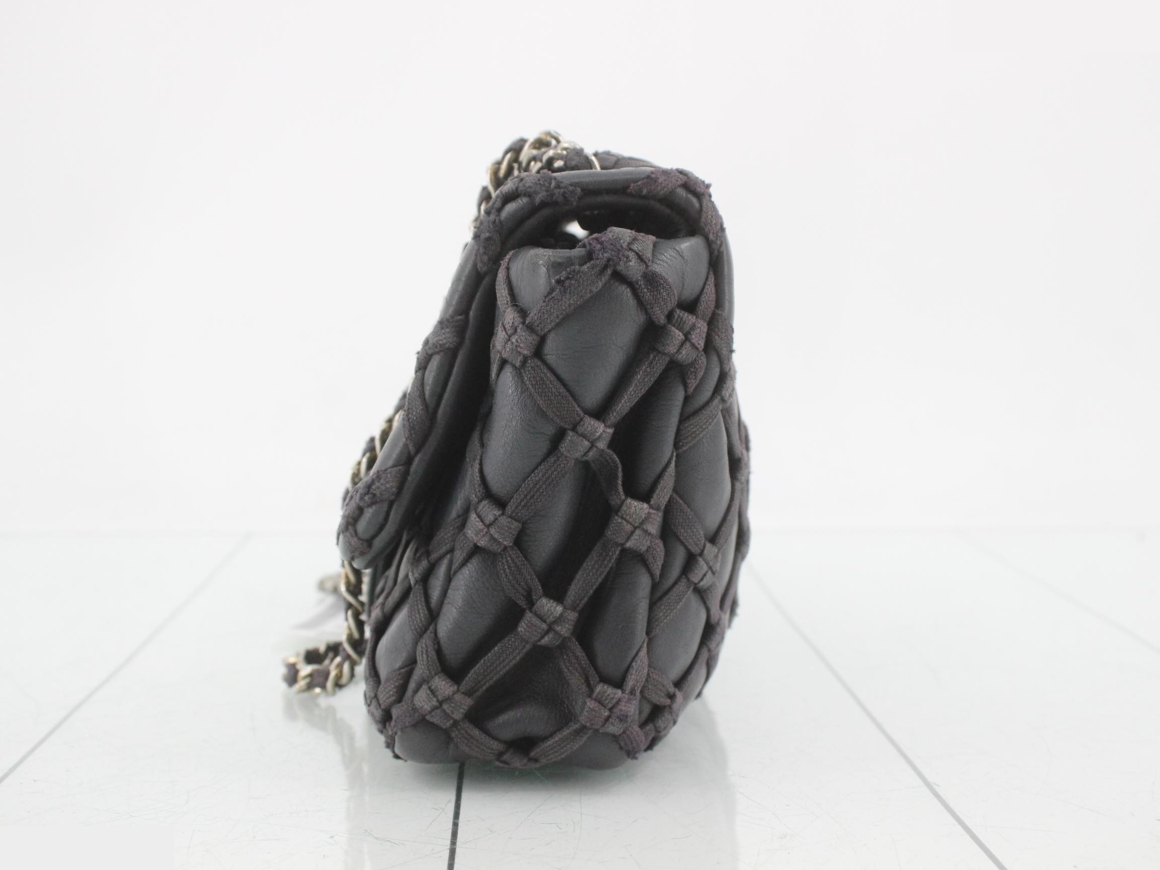 Matelassé chain shoulder bag, black, with sticker, serial number 14. — view 3