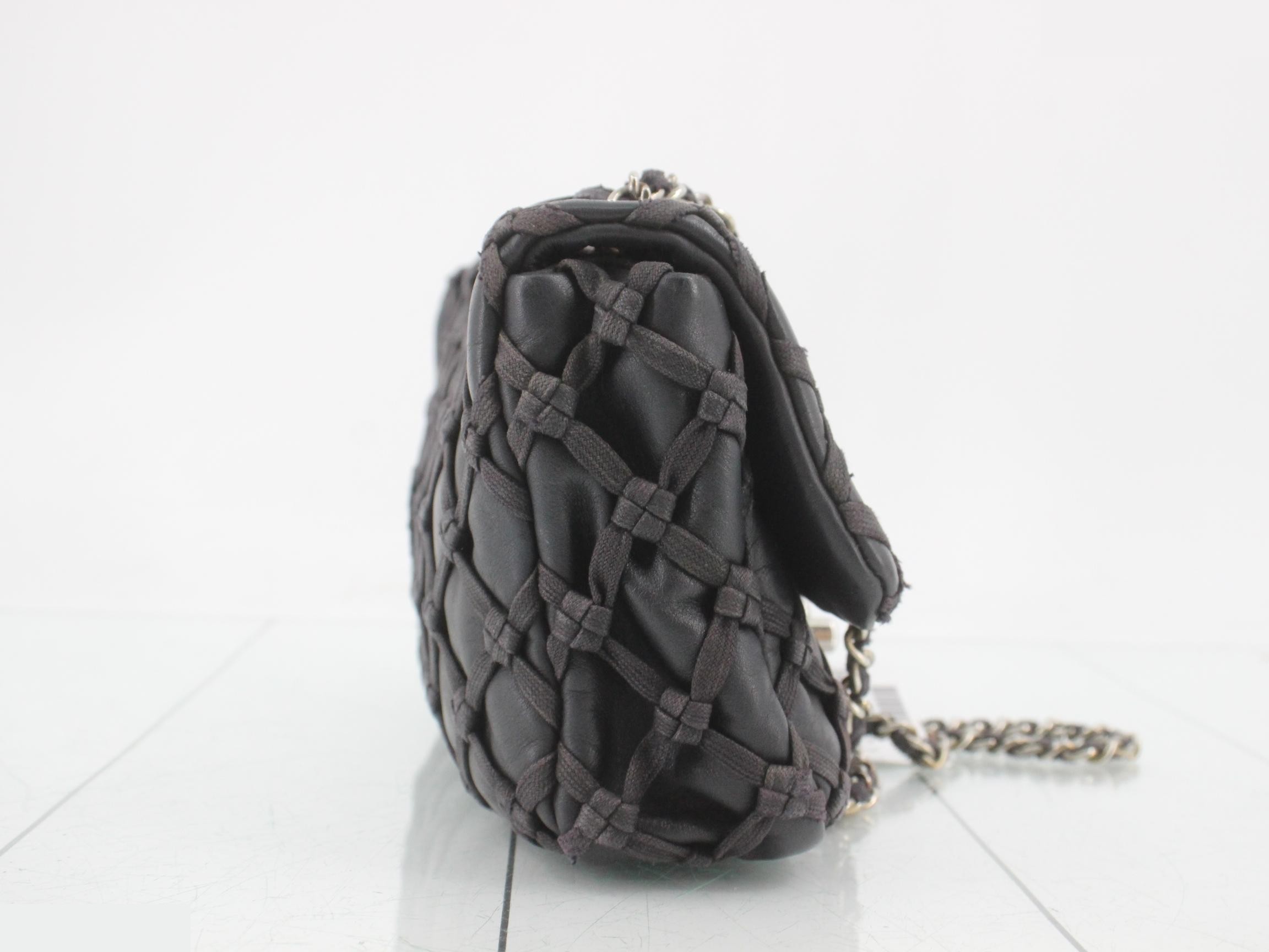 Matelassé chain shoulder bag, black, with sticker, serial number 14. — view 4
