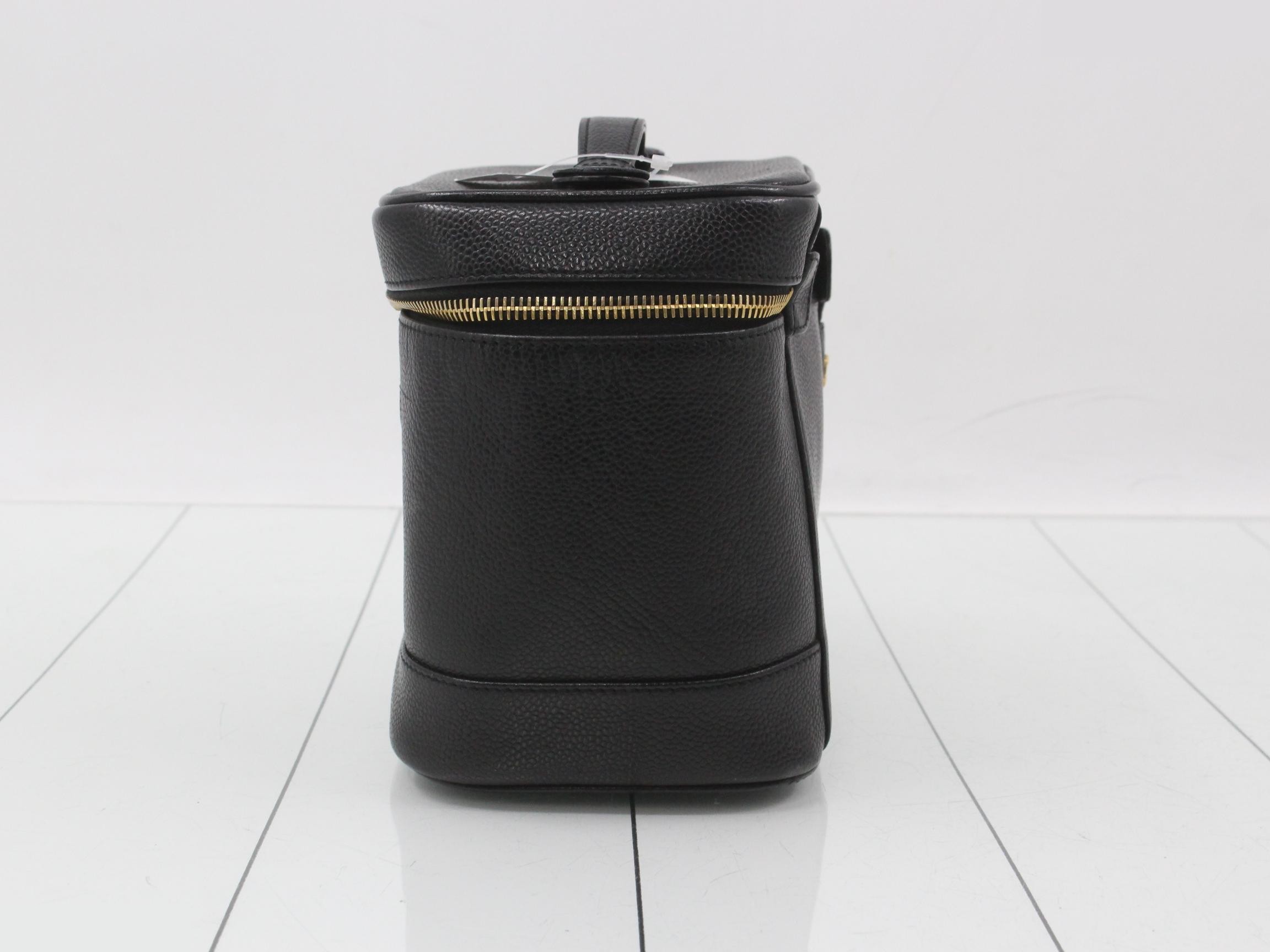 Caviar skin vanity bag — view 3