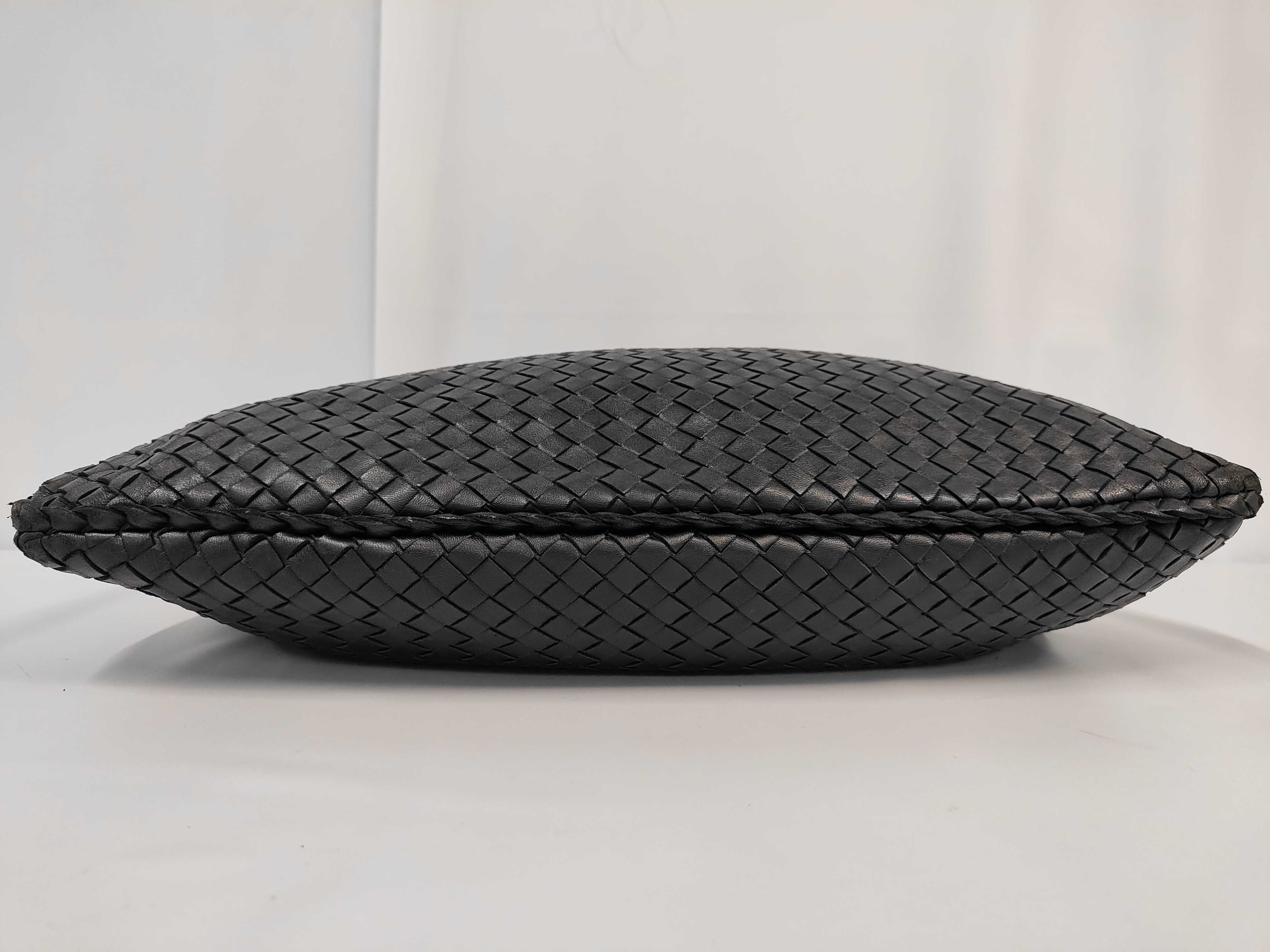 Intrecciato Hobo Handbag — view 7