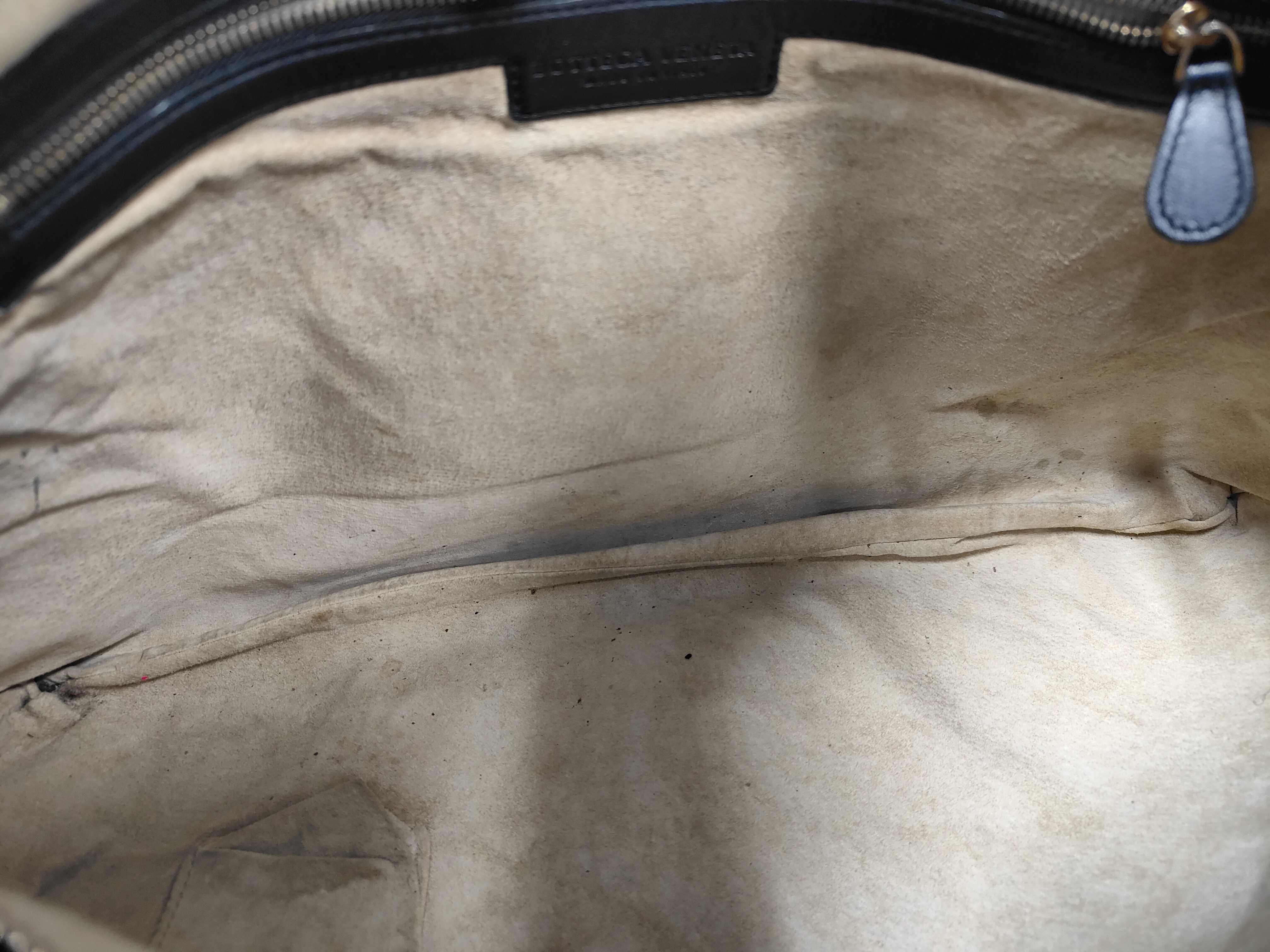 Intrecciato Hobo Handbag — view 9