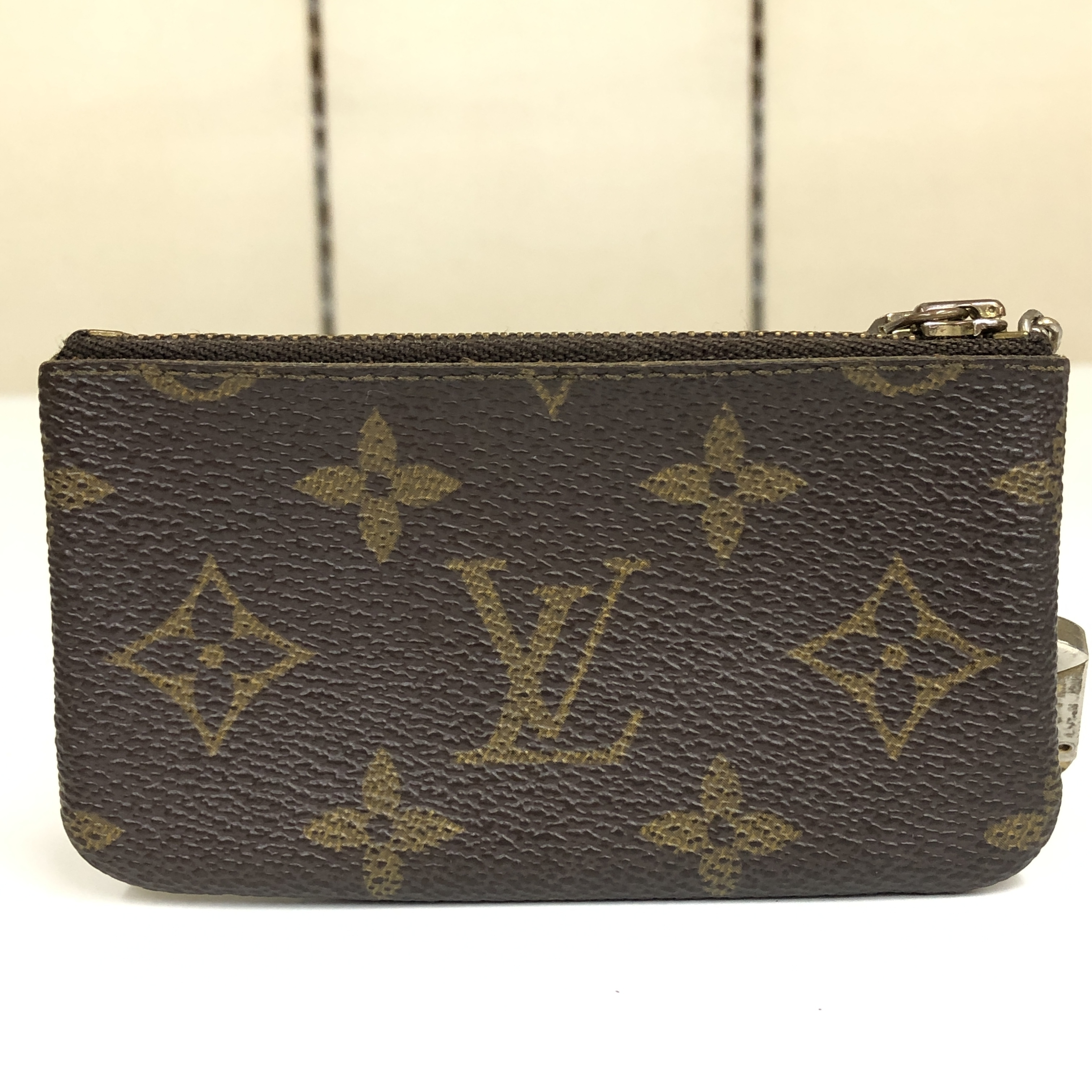 Monogram Pochette Clé Coin Case M62650 with Keyring 1920ET Compact Wallet Coin Purse Wallet Made in France — view 2