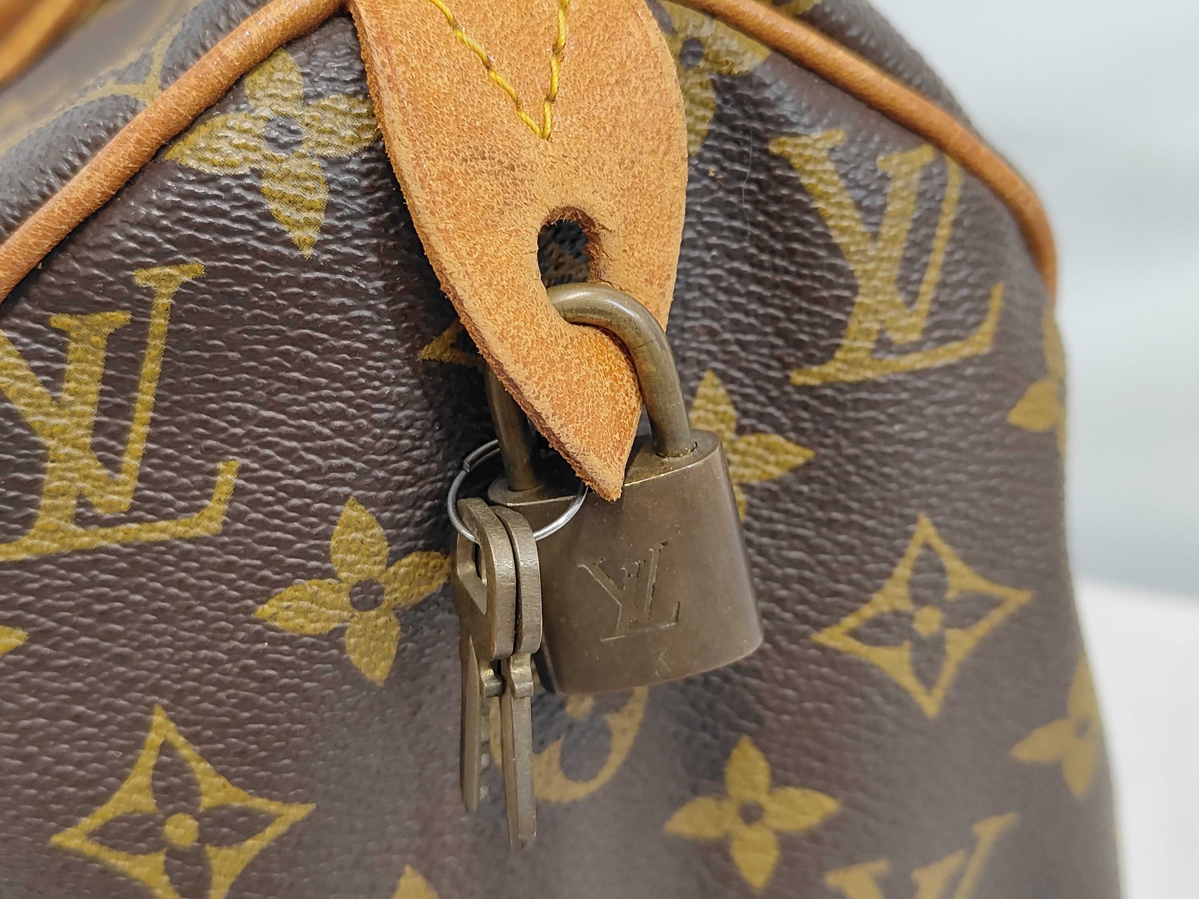 LV Speedy 60 Boston Bag — view 8