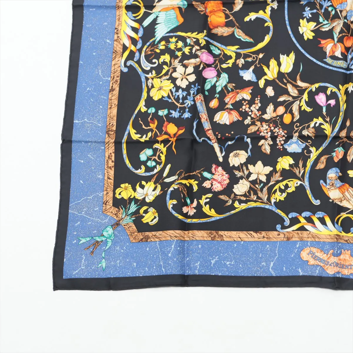Carre 90 PIERRES d’Orient et d’OCCIDENT Minerals from the East and the West Scarf Silk Black x Blue — view 5