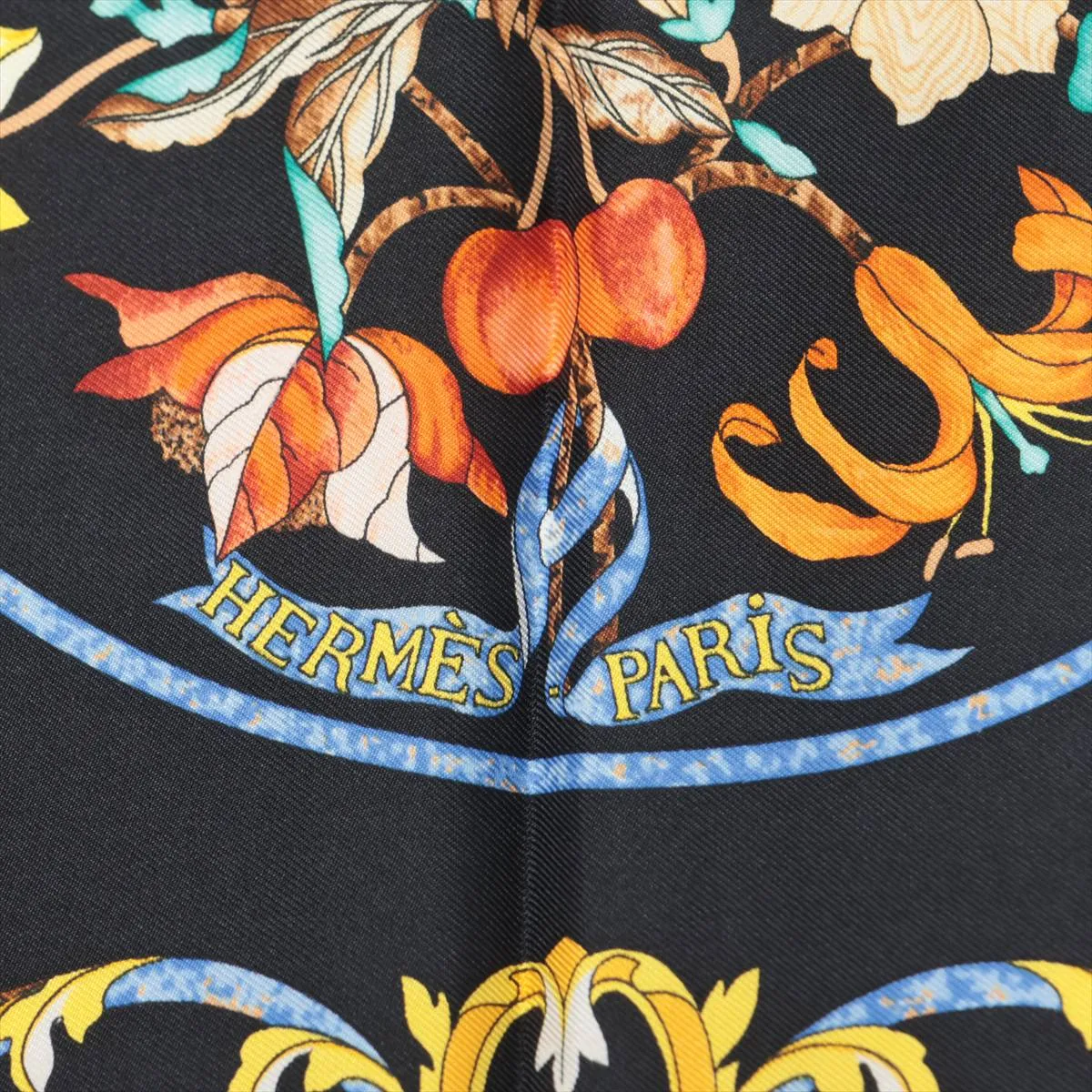 Carre 90 PIERRES d’Orient et d’OCCIDENT Minerals from the East and the West Scarf Silk Black x Blue — view 6