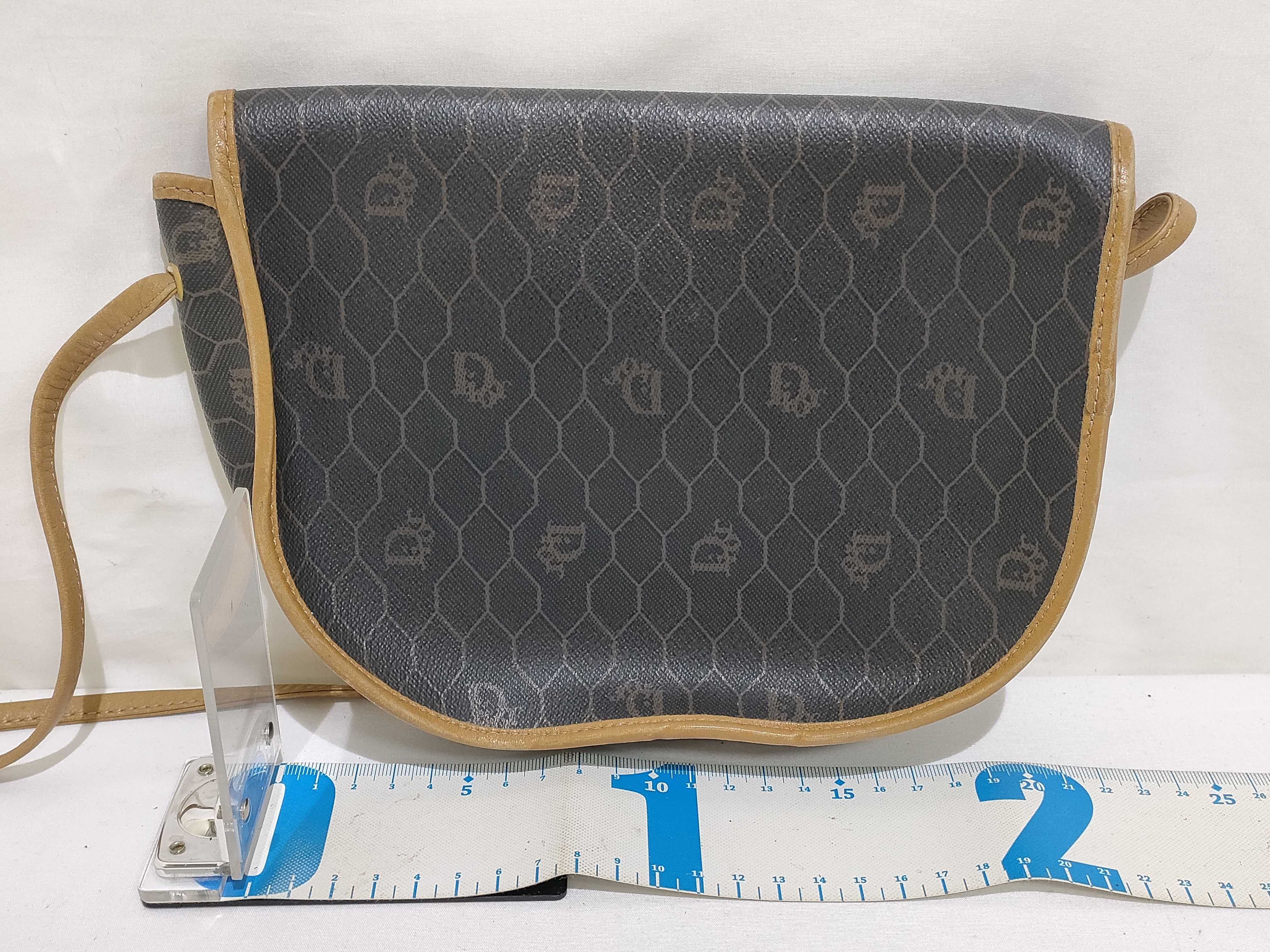 CHRISTIAN Dior Honeycomb Shoulder Bag Pouch Shoulder Bag — view 2