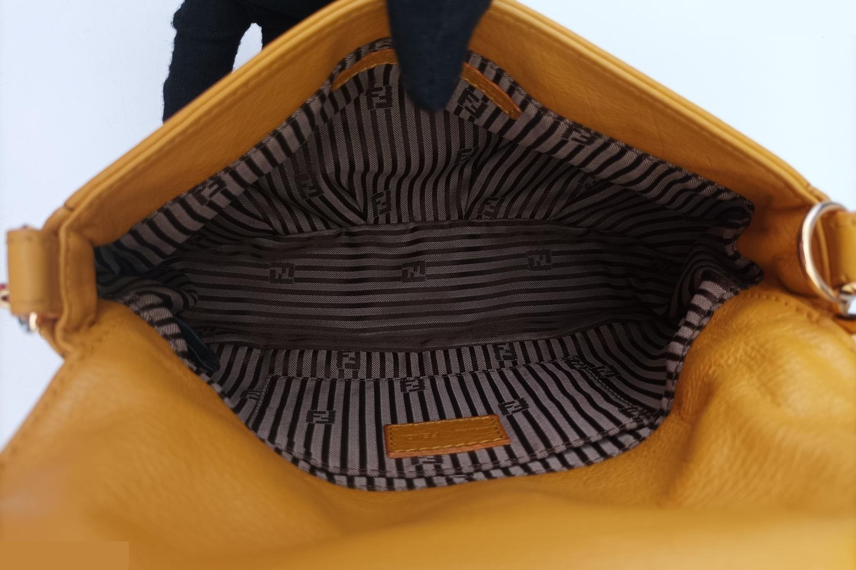 Fendista Pochette Leather Yellow — view 6