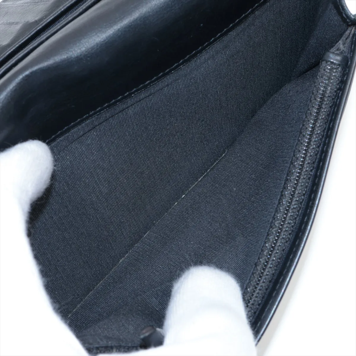 Matelassé Patent Leather Long Wallet, Black, Silver Hardware, 13732748 — view 4