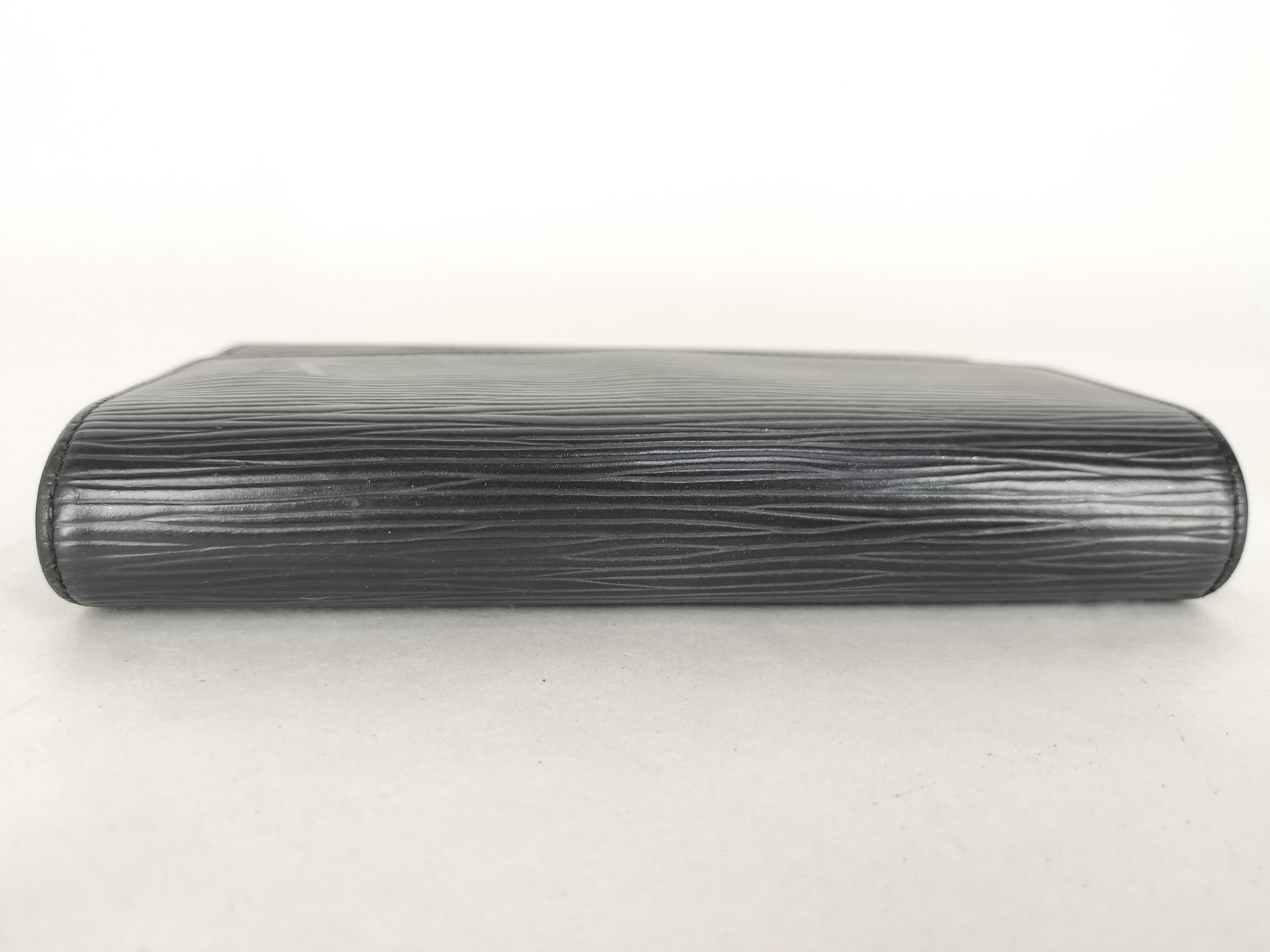 Epi Louis Vuitton Etui Papier Wallet Black Wallet — view 6