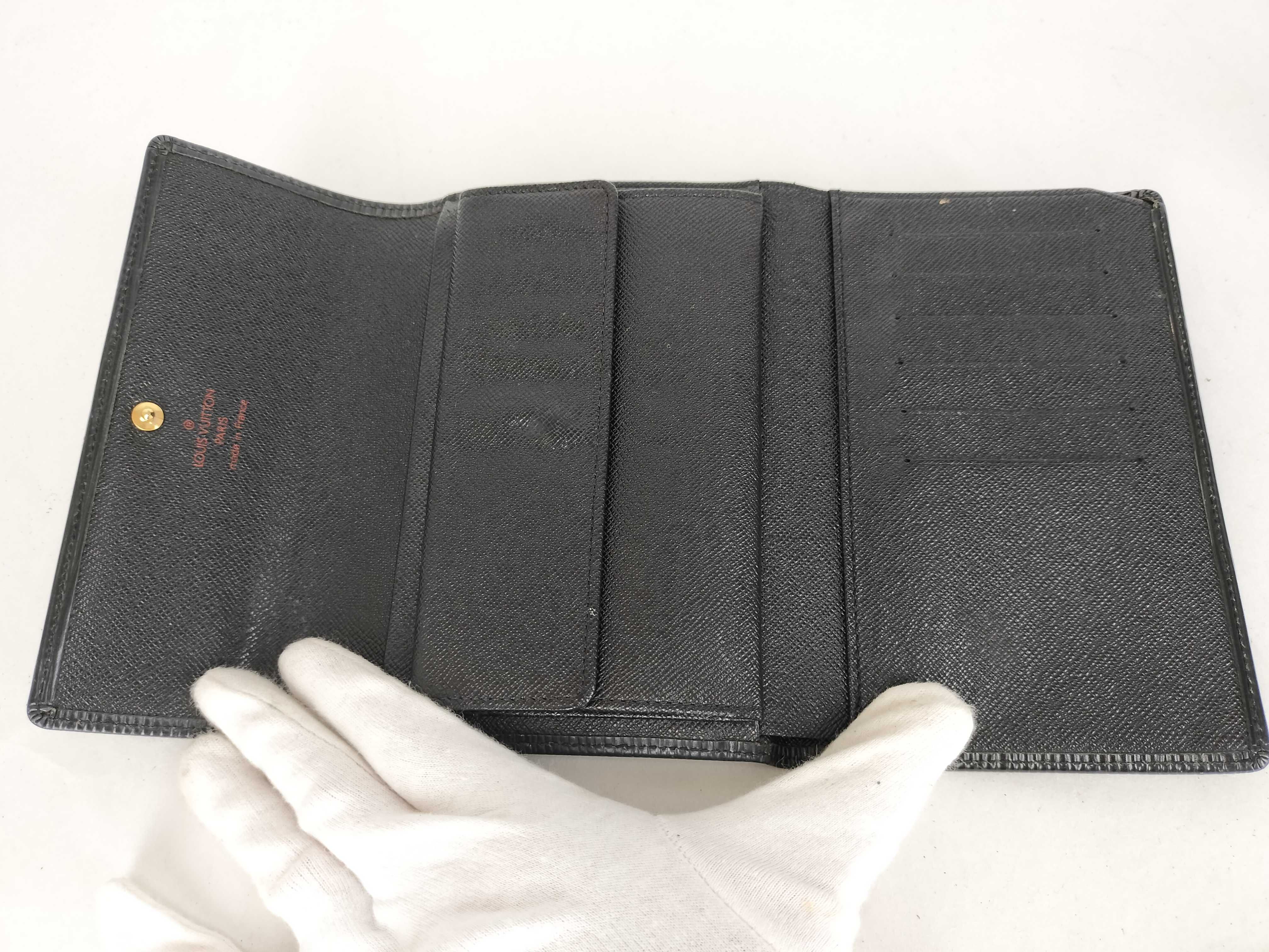 Epi Louis Vuitton Etui Papier Wallet Black Wallet — view 10