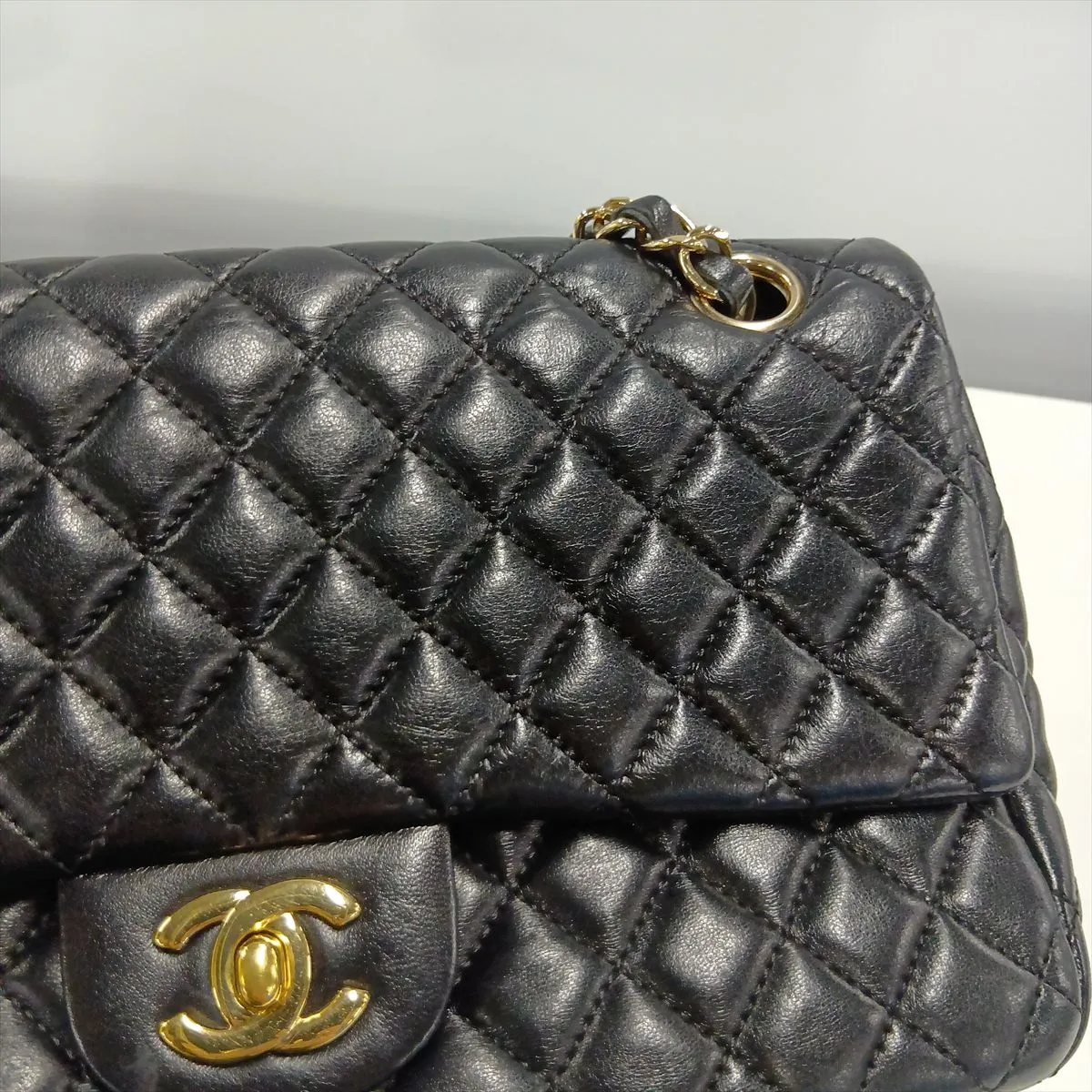 Matelassé Lambskin Single Flap Double Chain Bag Charm, Black with Gold Hardware, 13445225, Serial Number 13 — view 13