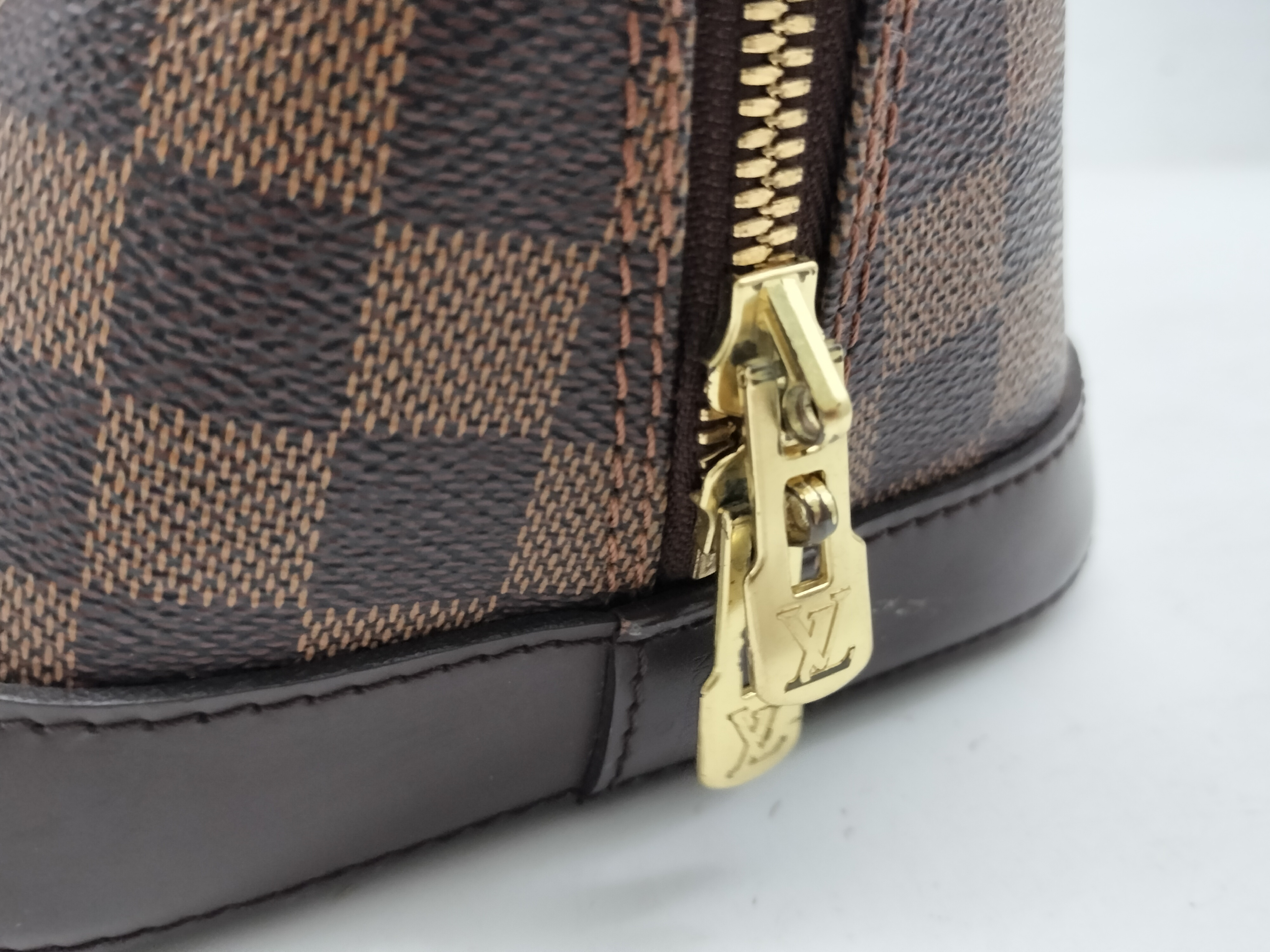 Damier Alma N51131 Handbag — view 12