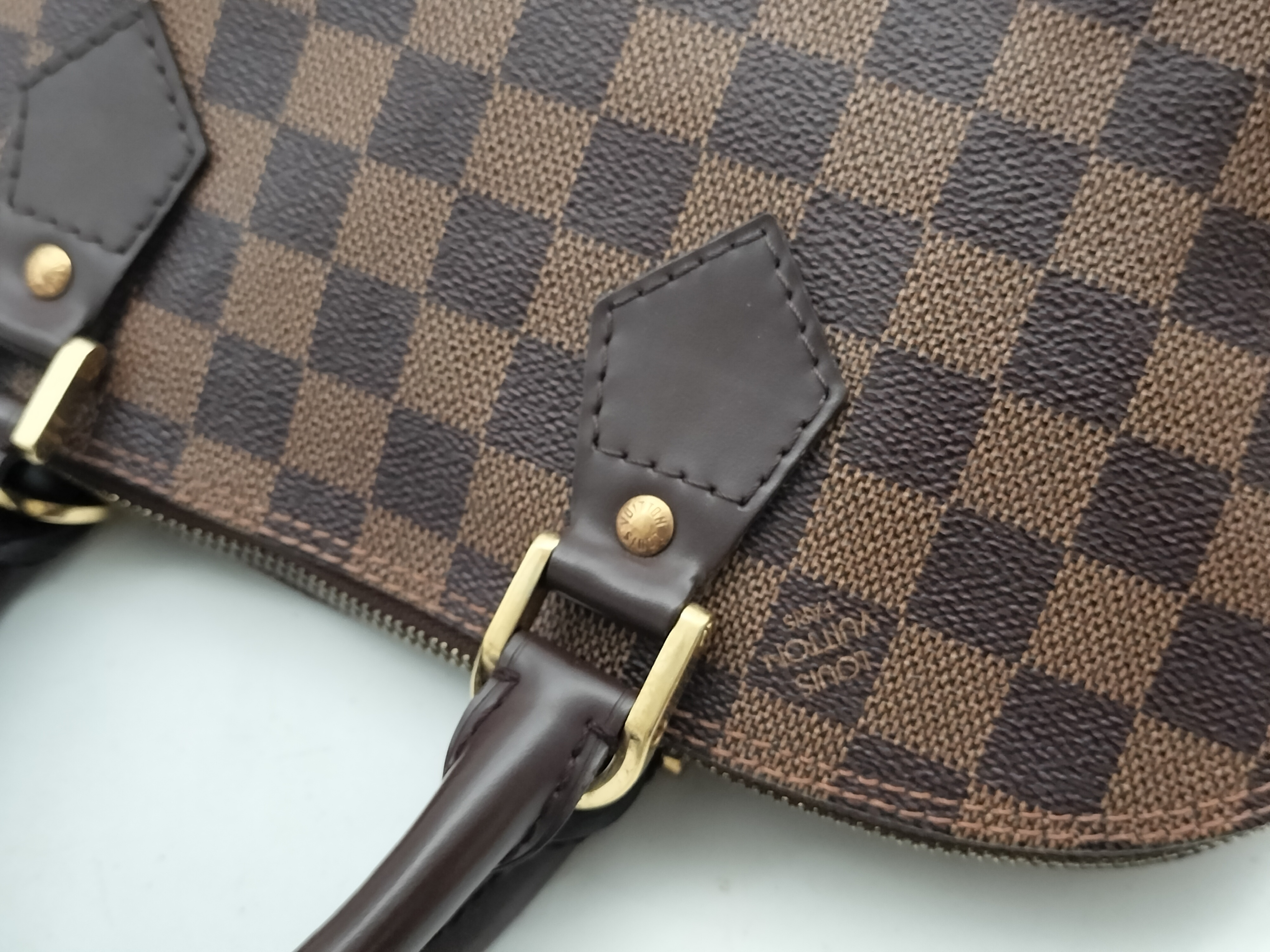 Damier Alma N51131 Handbag — view 9