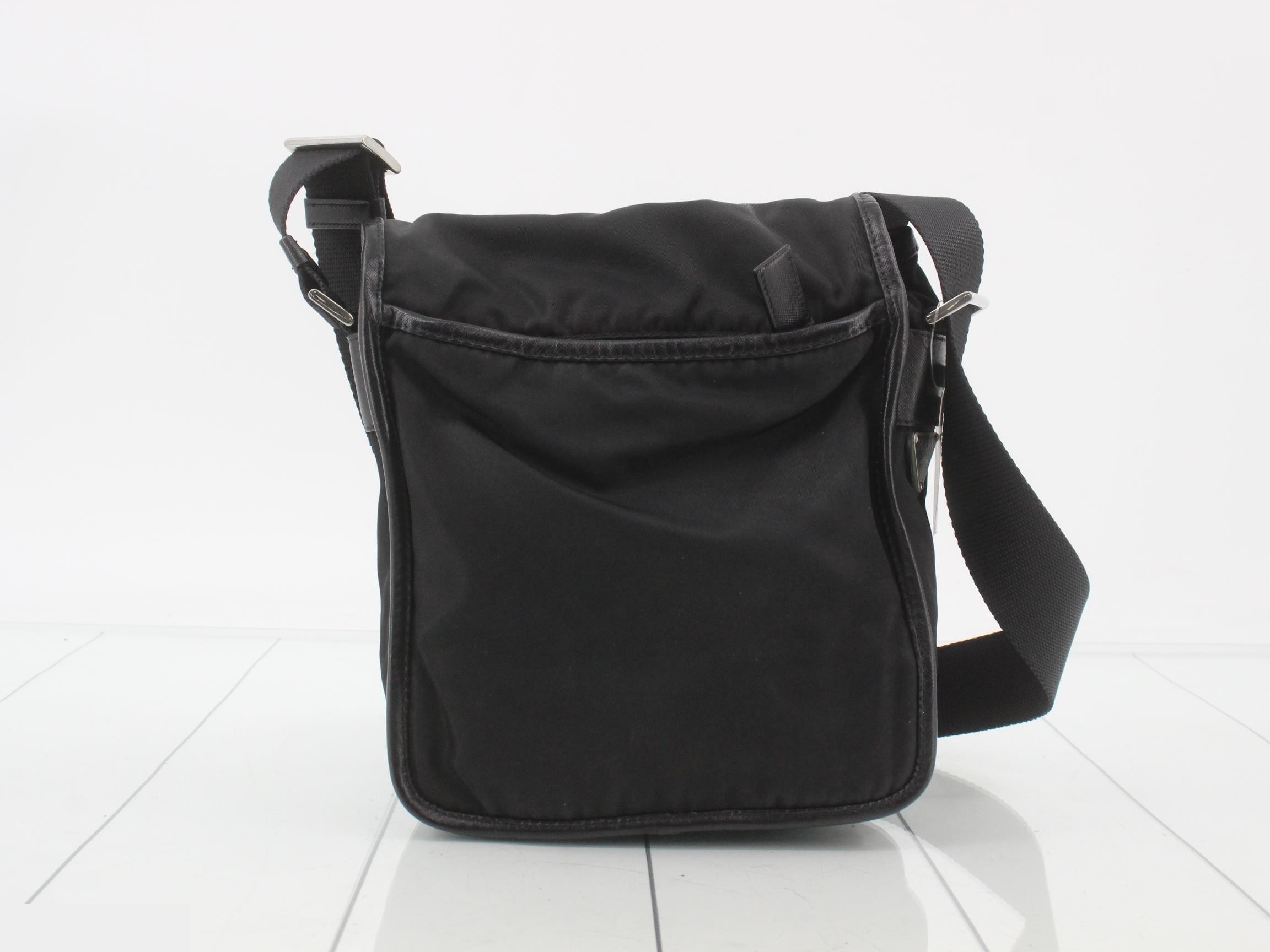 Nylon shoulder bag black — view 2