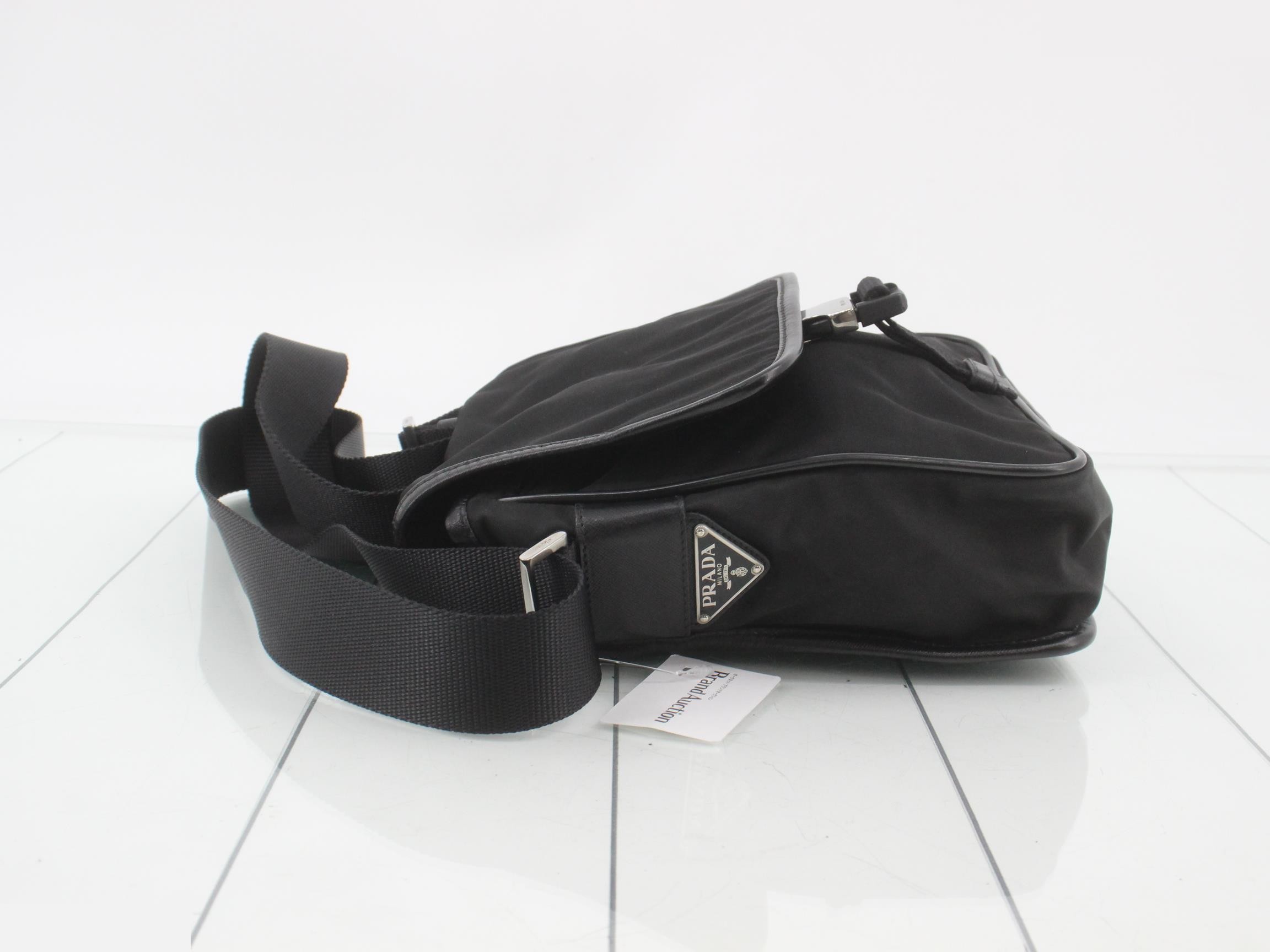 Nylon shoulder bag black — view 4