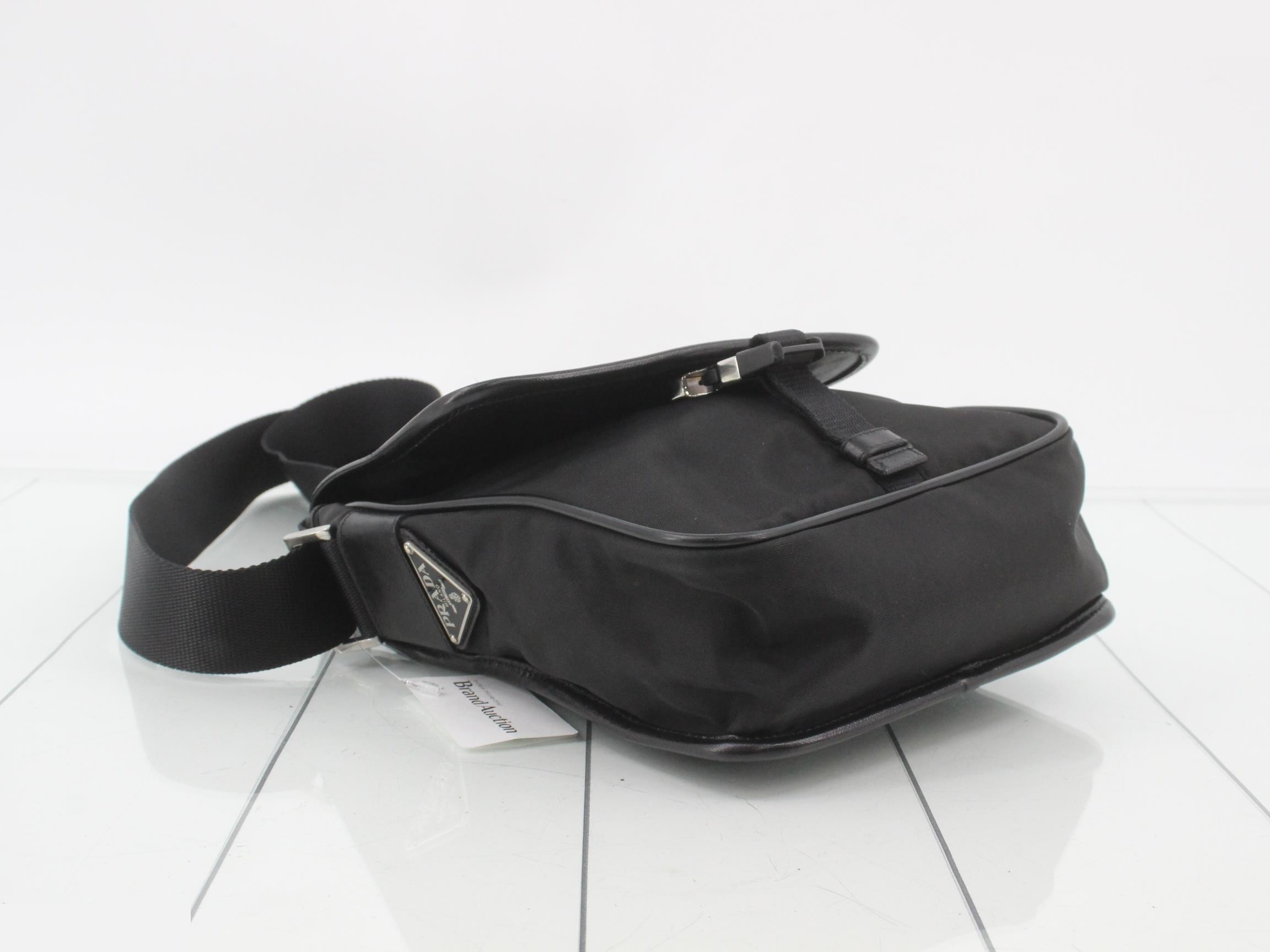 Nylon shoulder bag black — view 5