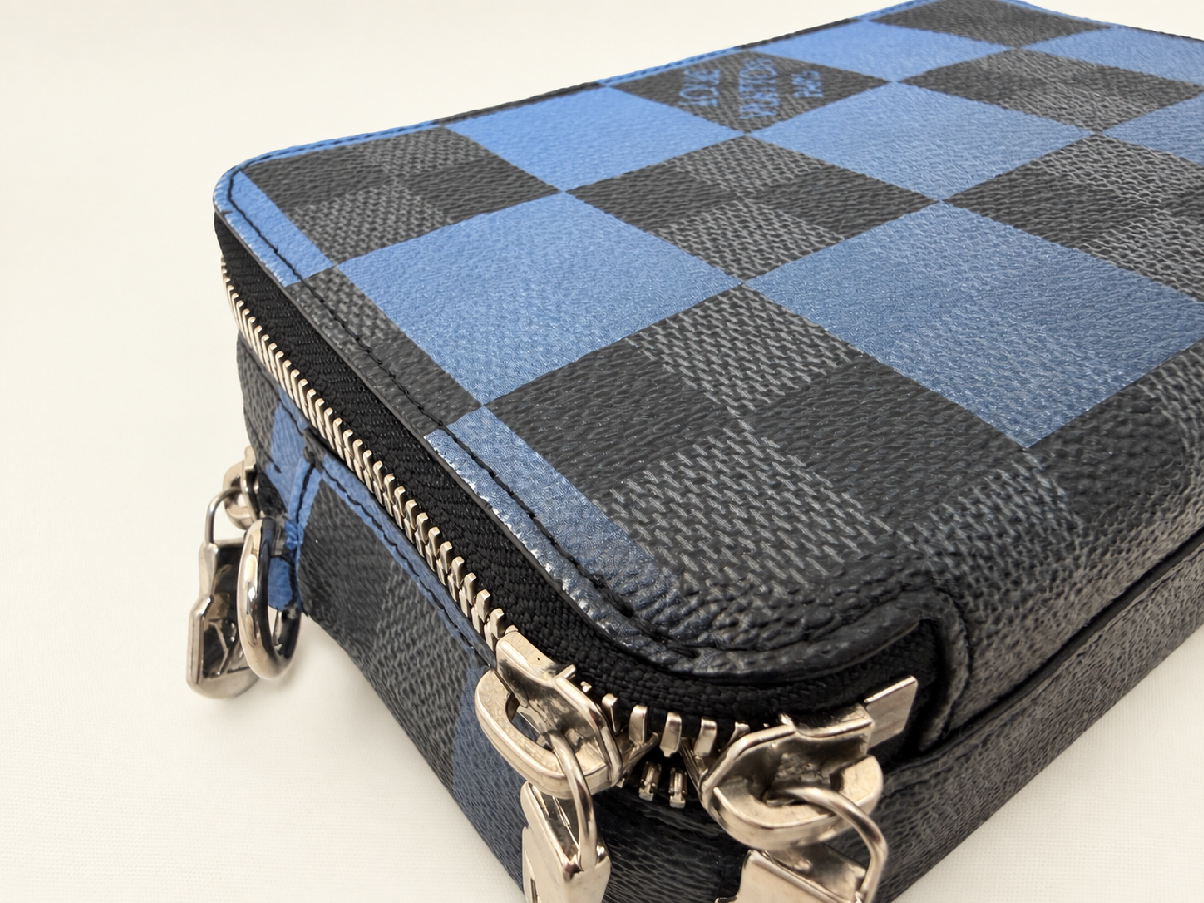 Damier N60414 Alpha Wearable Shoulder Bag — view 7