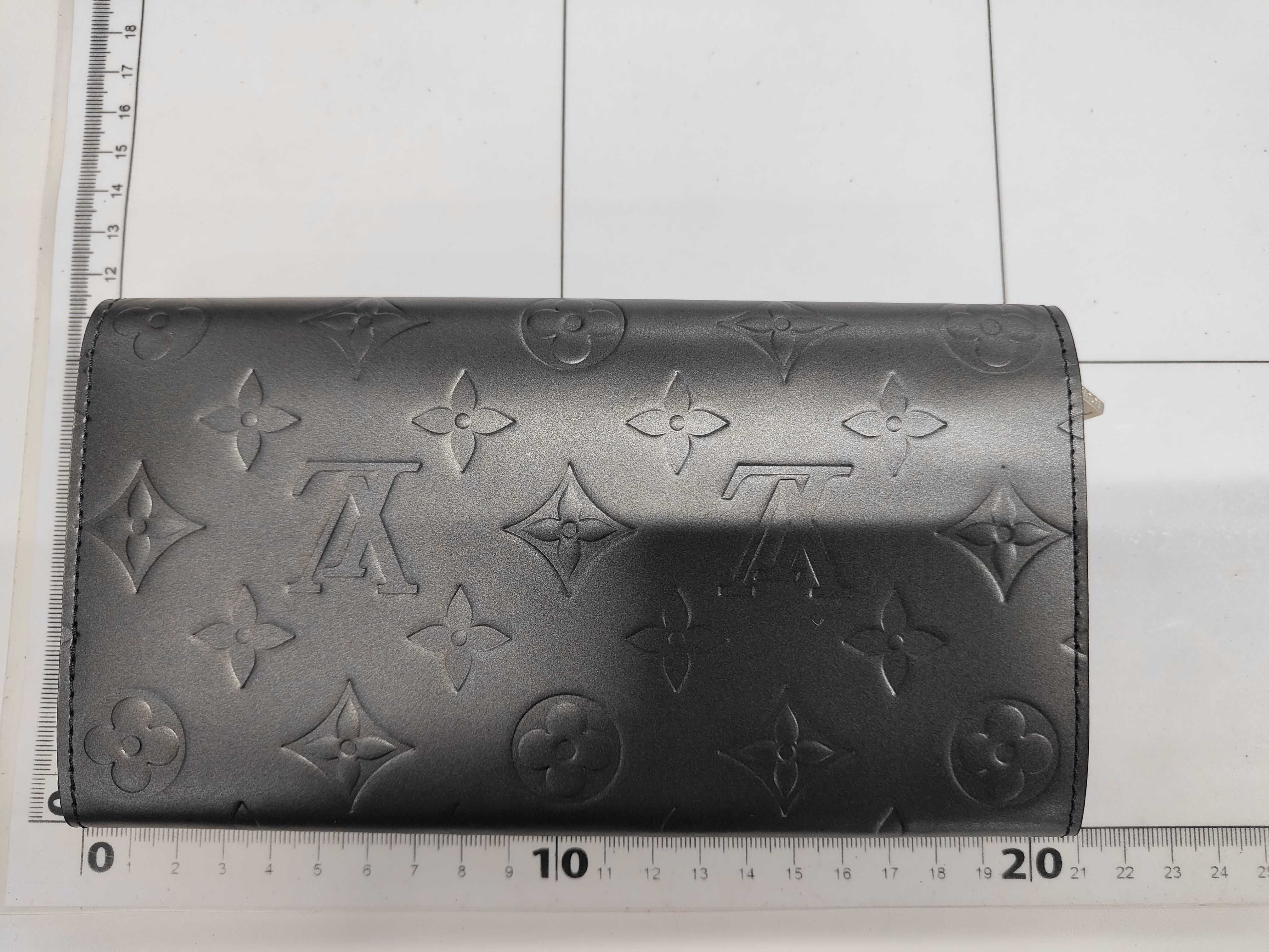 Monogram Matte Louis Vuitton M65142 Portefeuille Sarah Long Wallet Monogram Matte Noir Black Wallet — view 2