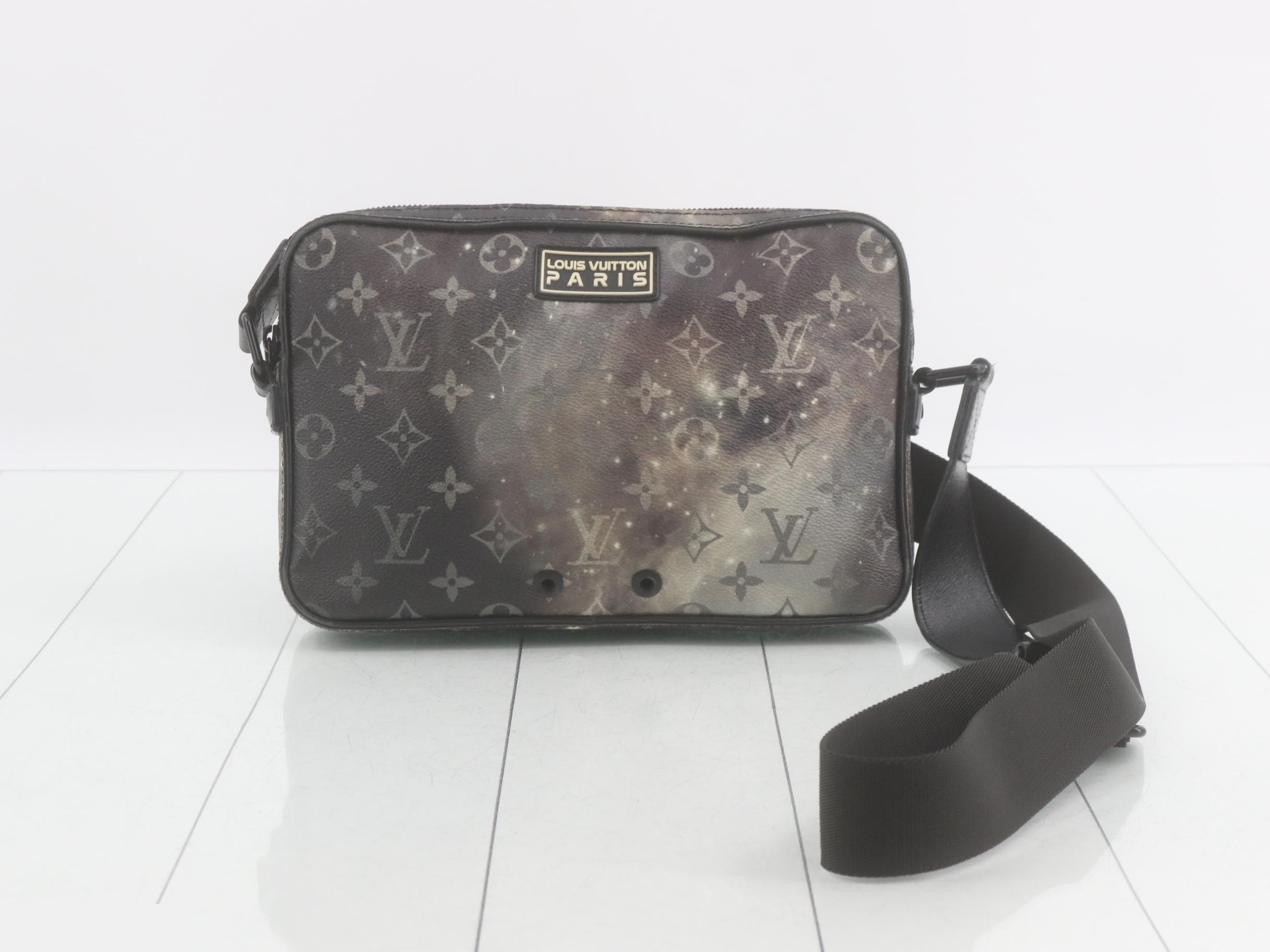 Monogram Galaxy Alpha Messenger
