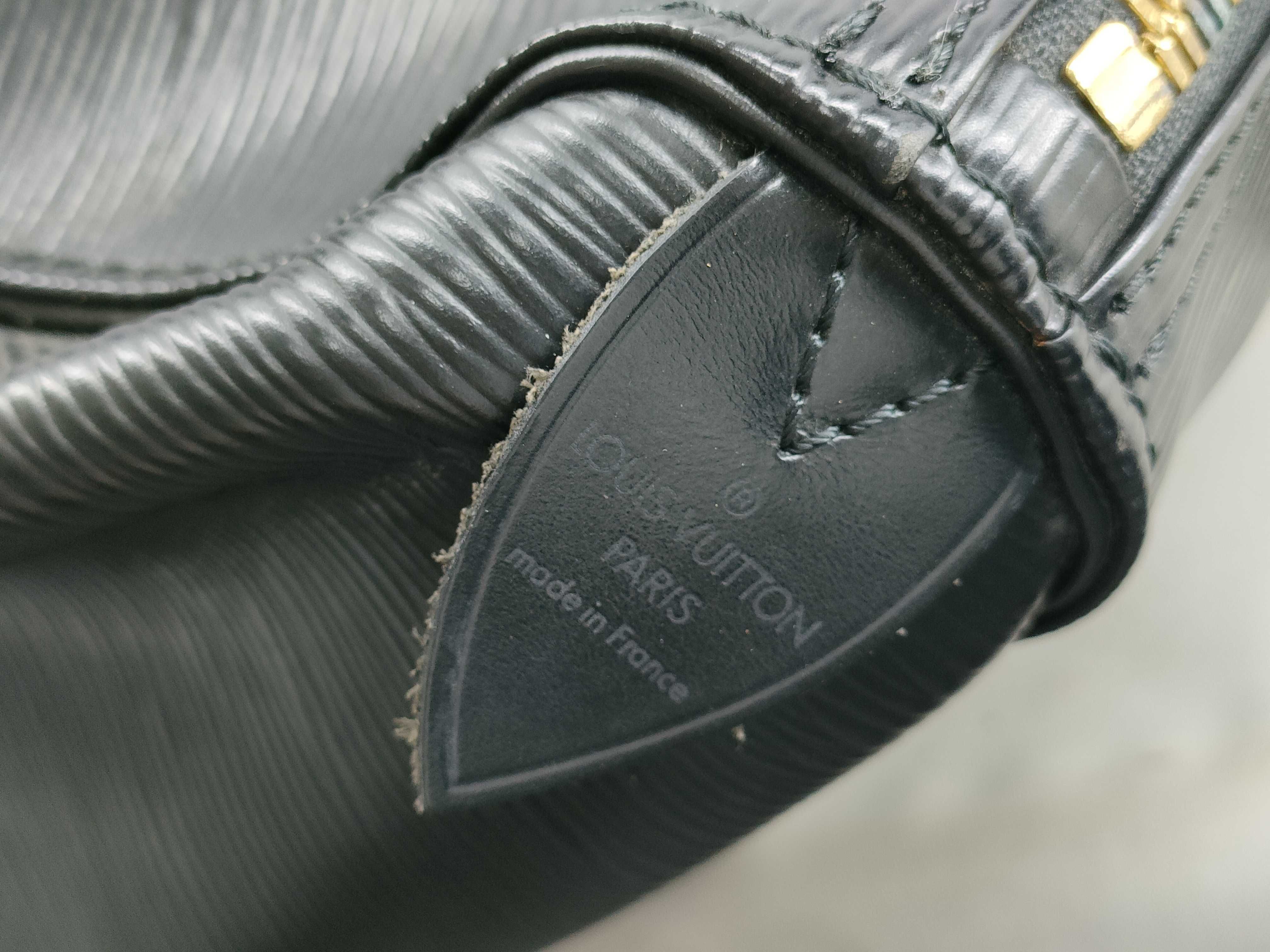 Epi Leather Keepall 55 Boston Bag (M42942 VI1914) — view 9