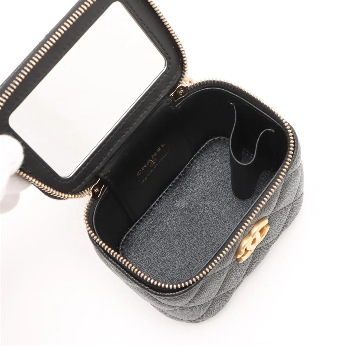 Matelasse Caviar Skin Chain Shoulder Bag Vanity Black Gold Hardware T40XTT1C Random Serial — view 6
