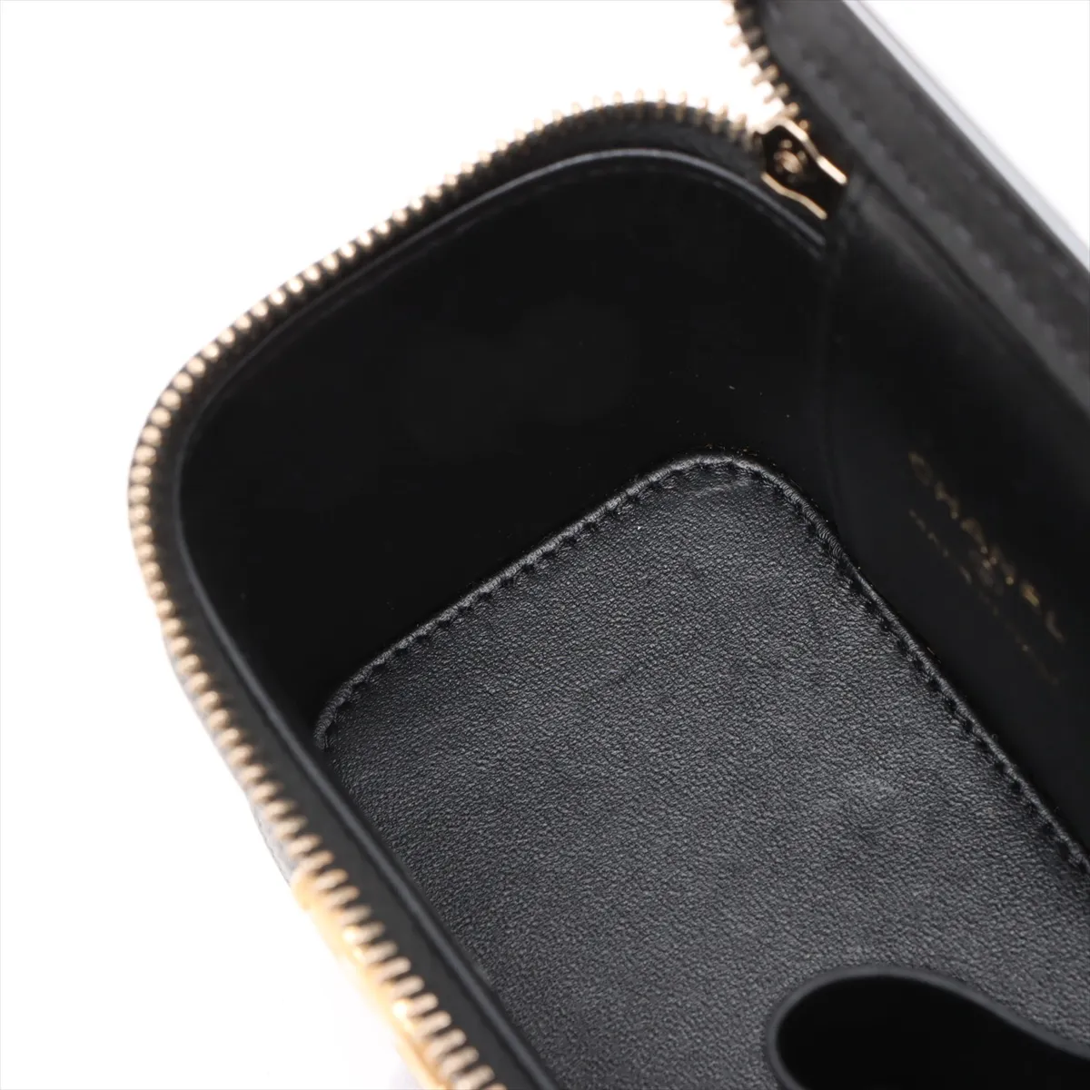 Matelasse Caviar Skin Chain Shoulder Bag Vanity Black Gold Hardware T40XTT1C Random Serial — view 9