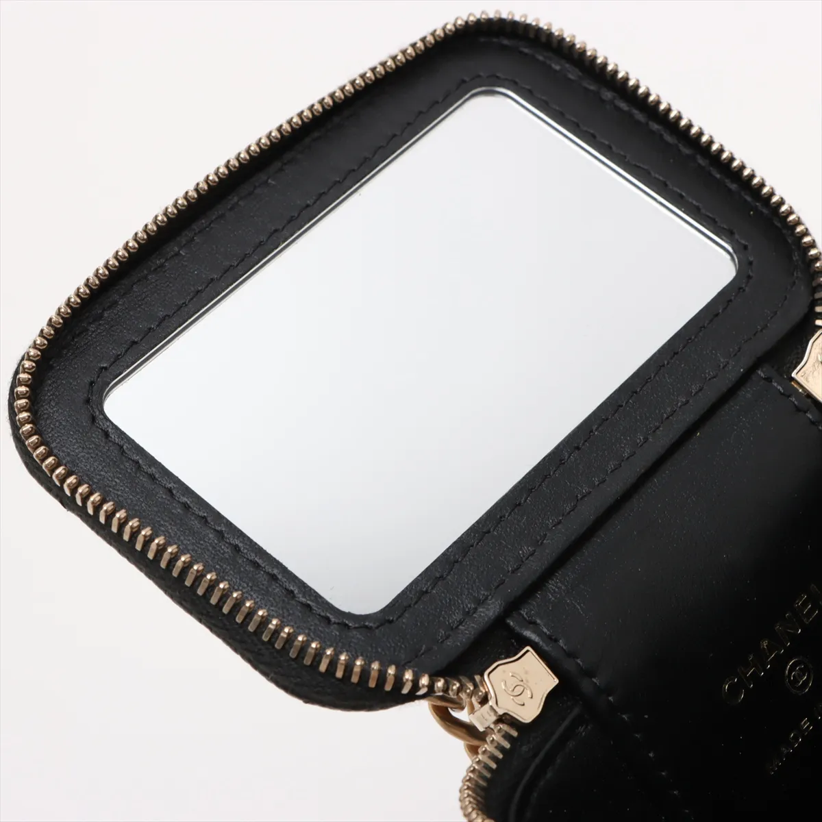 Matelasse Caviar Skin Chain Shoulder Bag Vanity Black Gold Hardware T40XTT1C Random Serial — view 10