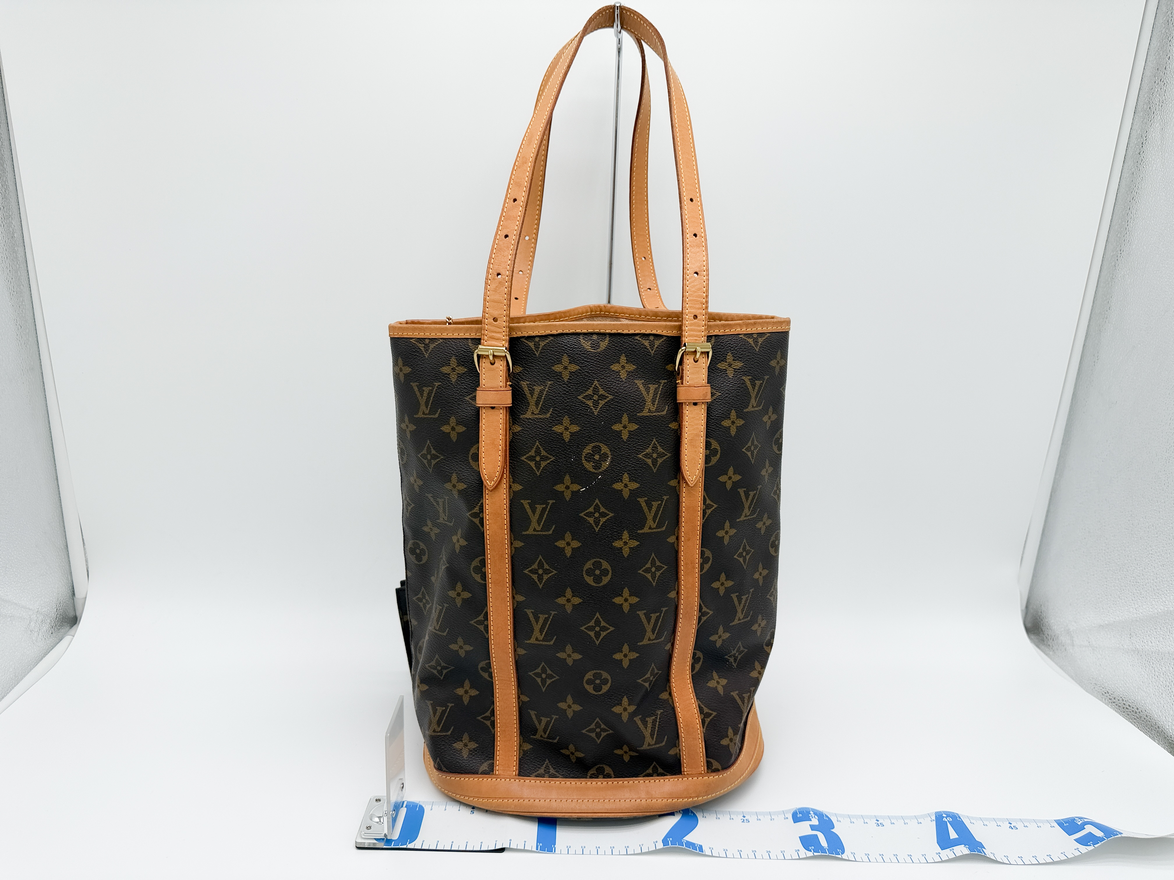 Monogram M42236 Bucket GM Tote Bag (No stickiness) — view 2