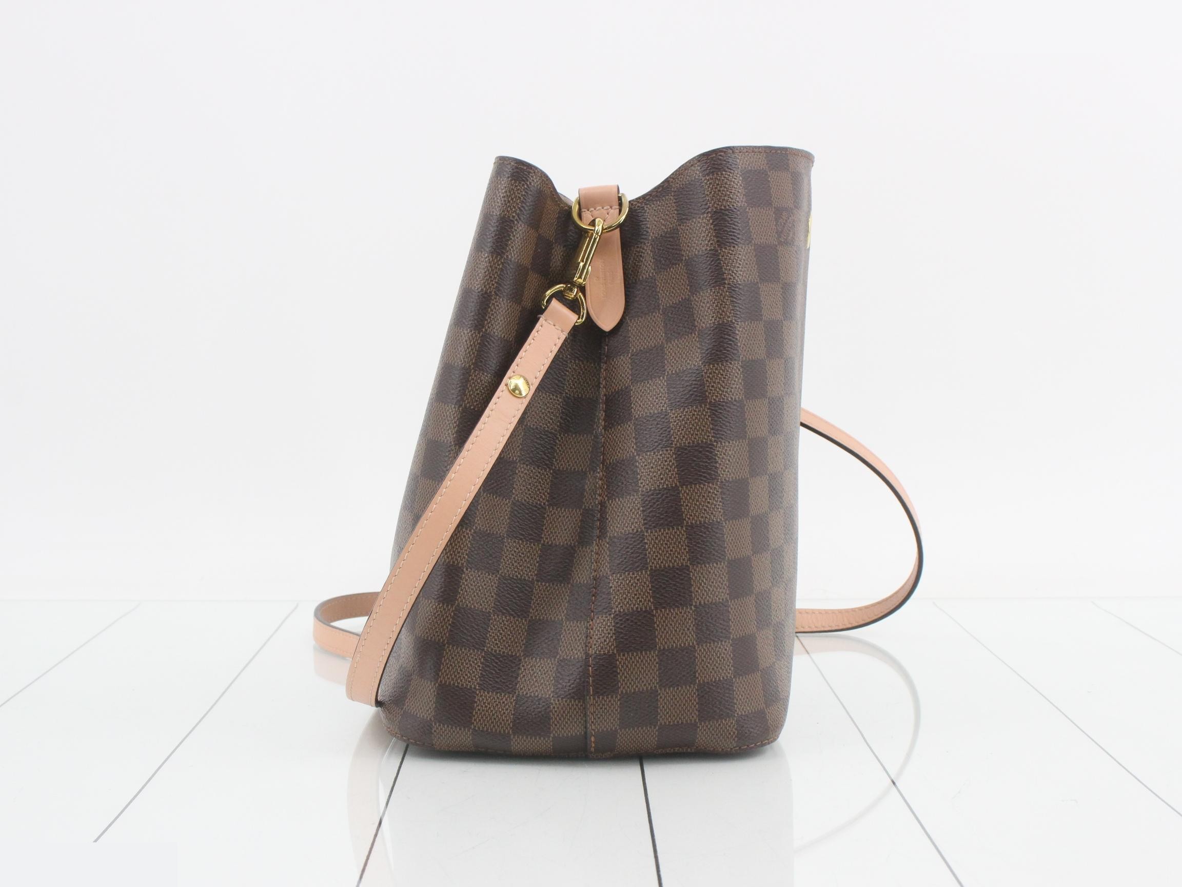 Damier NeoNoe Venus Shoulder Bag — view 4