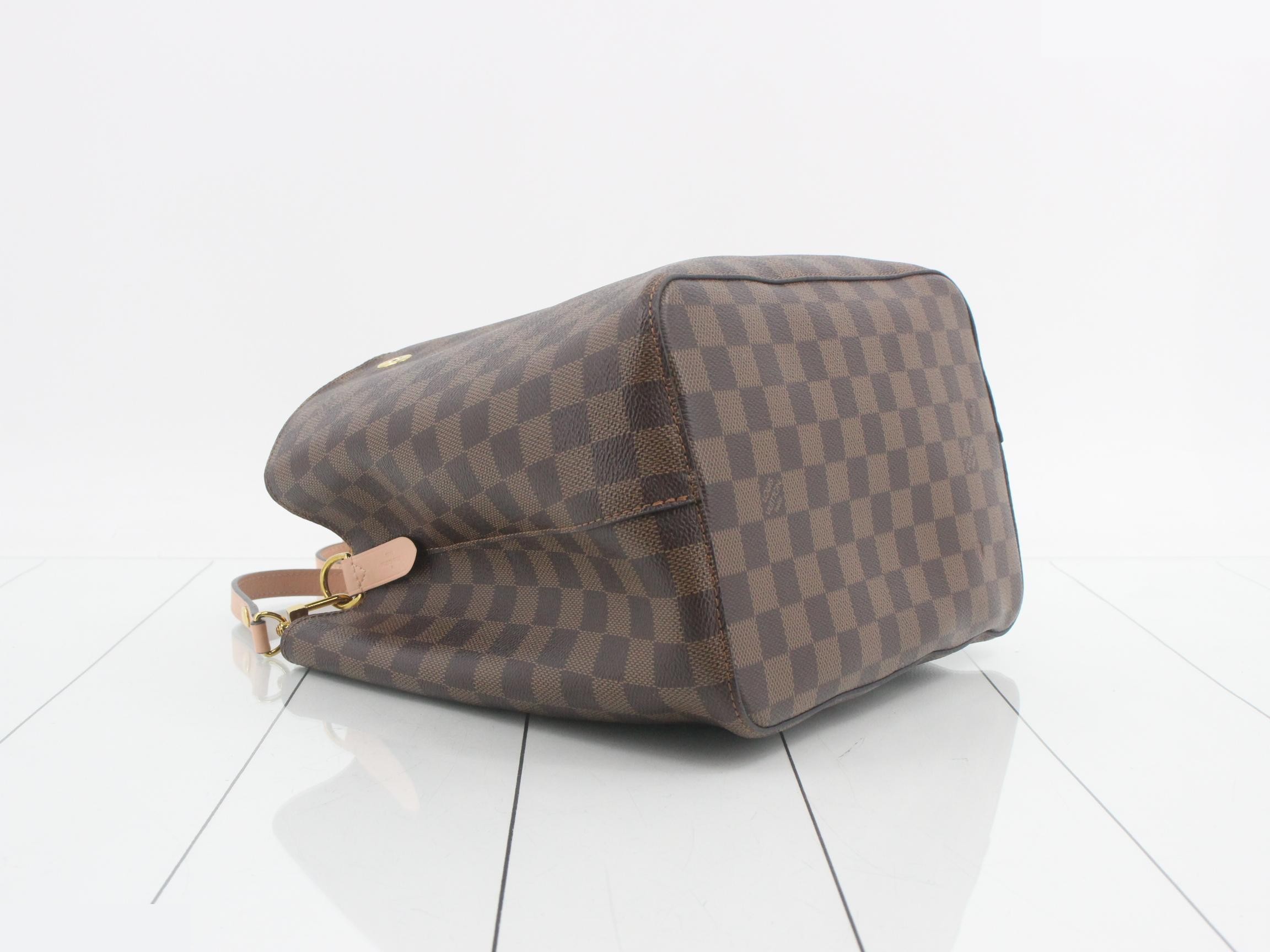 Damier NeoNoe Venus Shoulder Bag — view 5