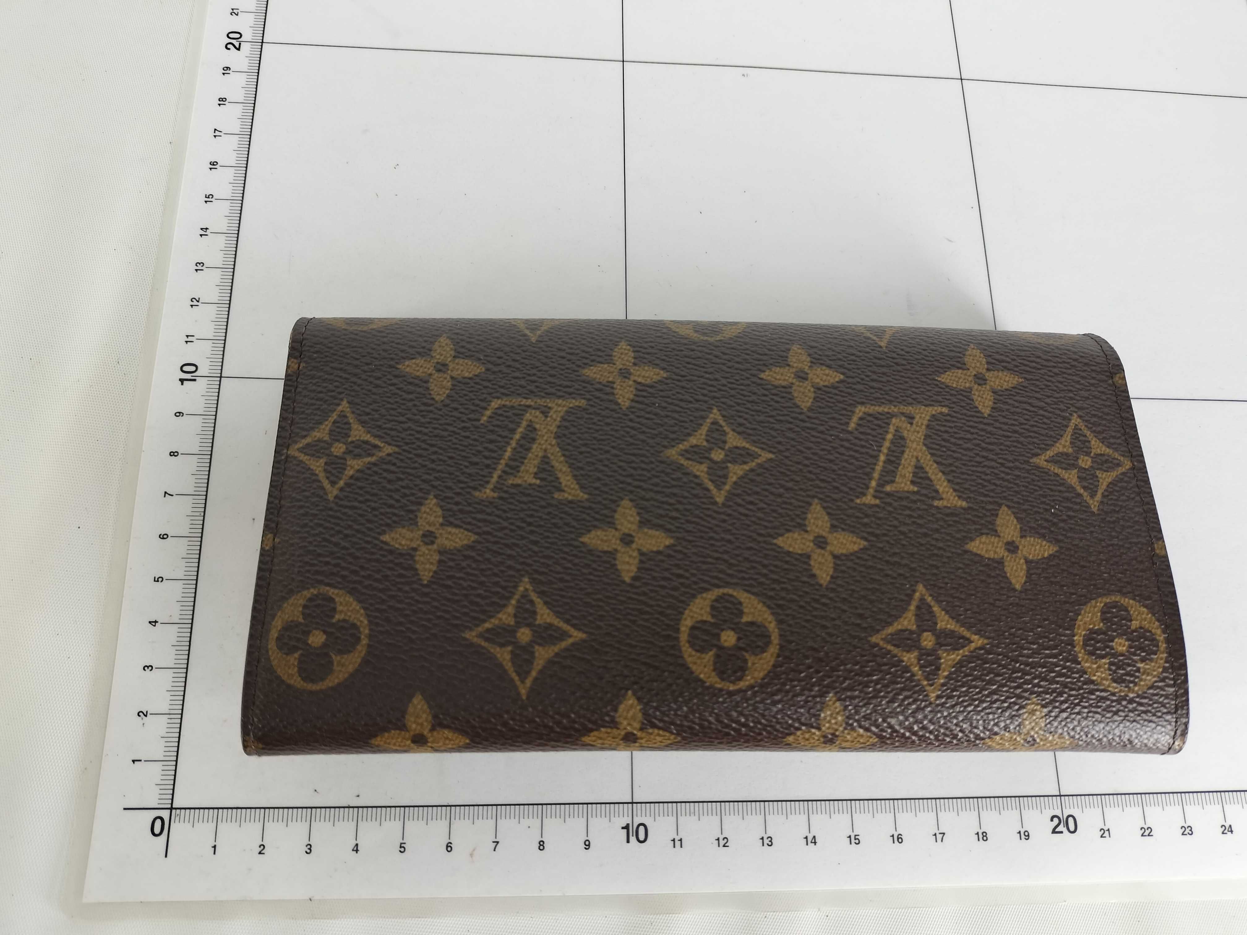 Monogram Portefeuille Sarah/Initial Wallet — view 13