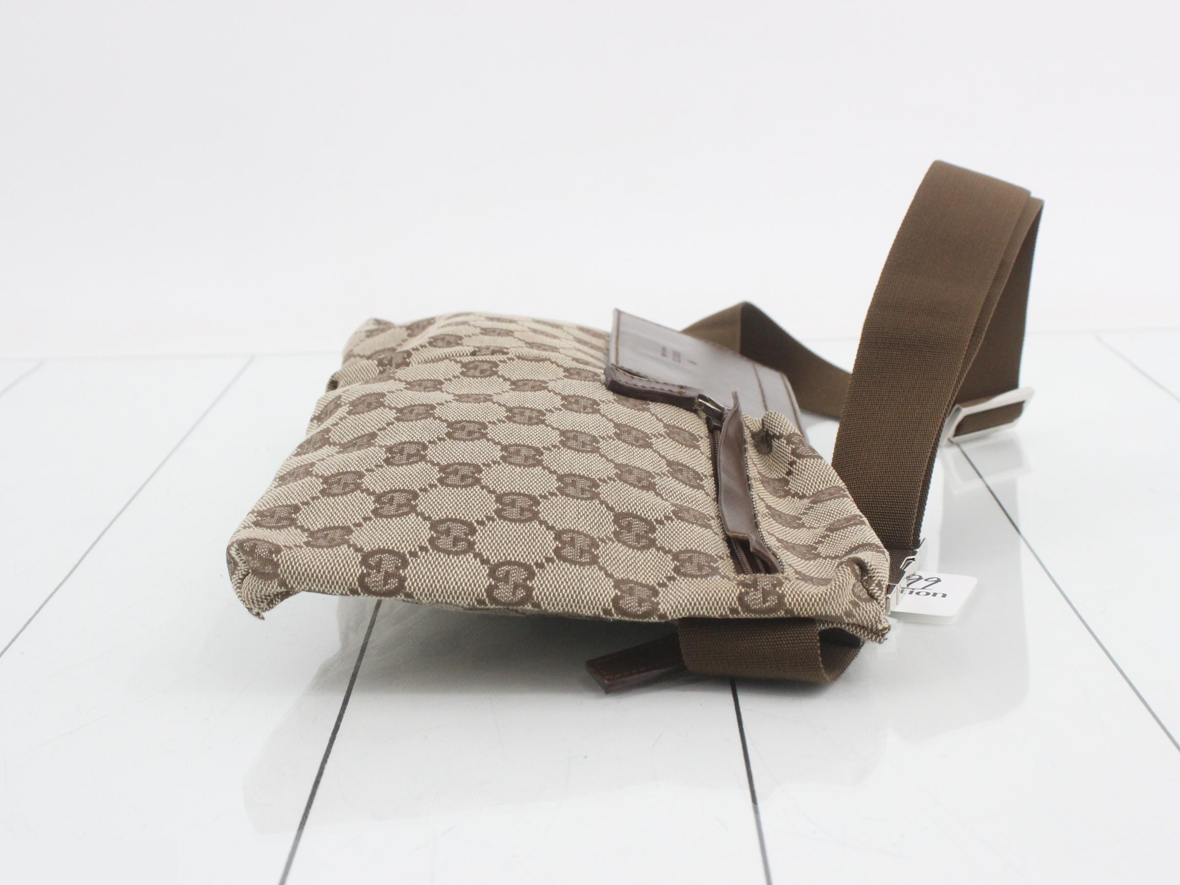 GG Canvas Leather Body Bag — view 3