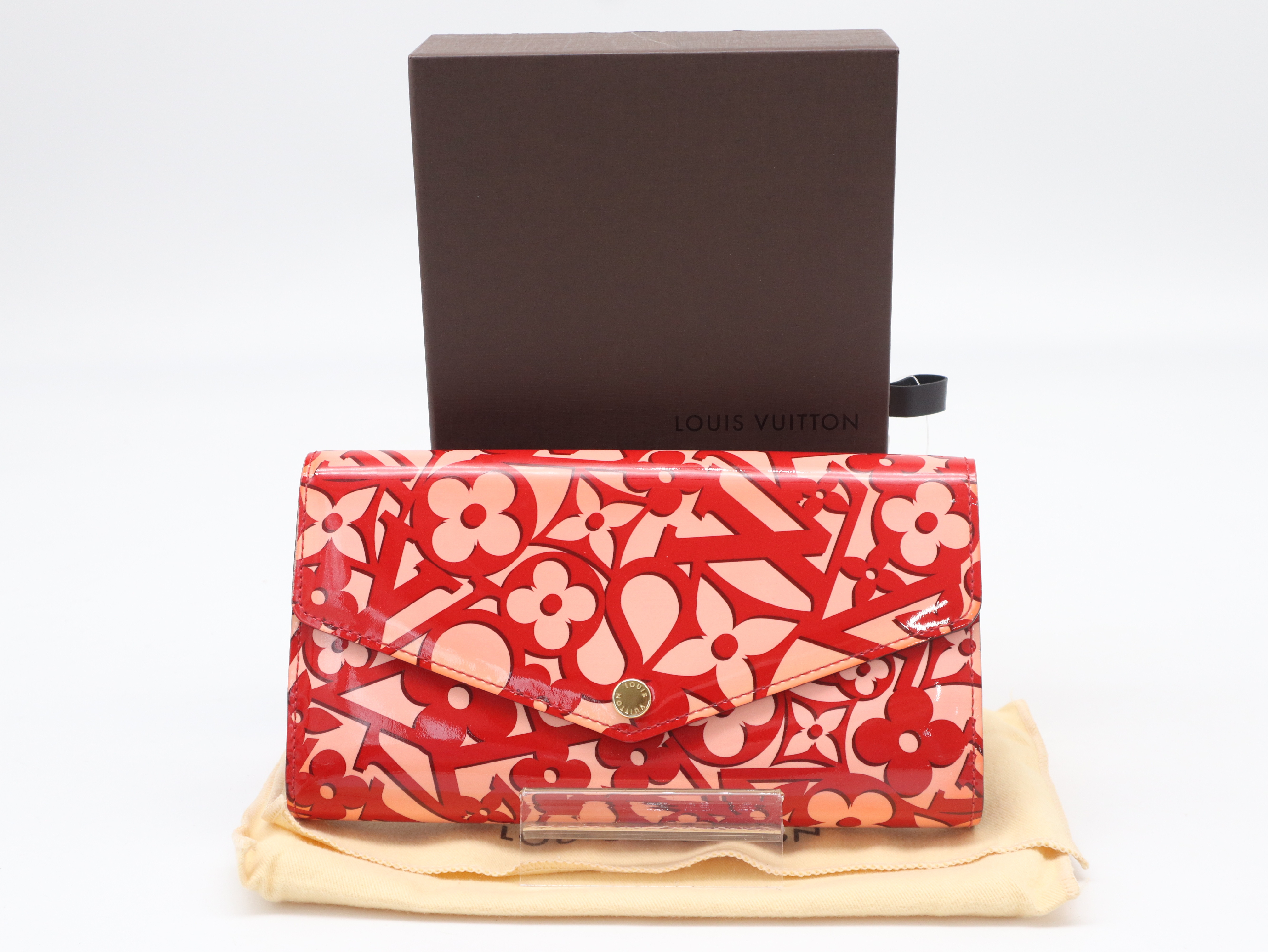 M90127 Vernis Portefeuille Sarah Sweet Monogram Pomme d'Amour Wallet with Box and Dust Bag