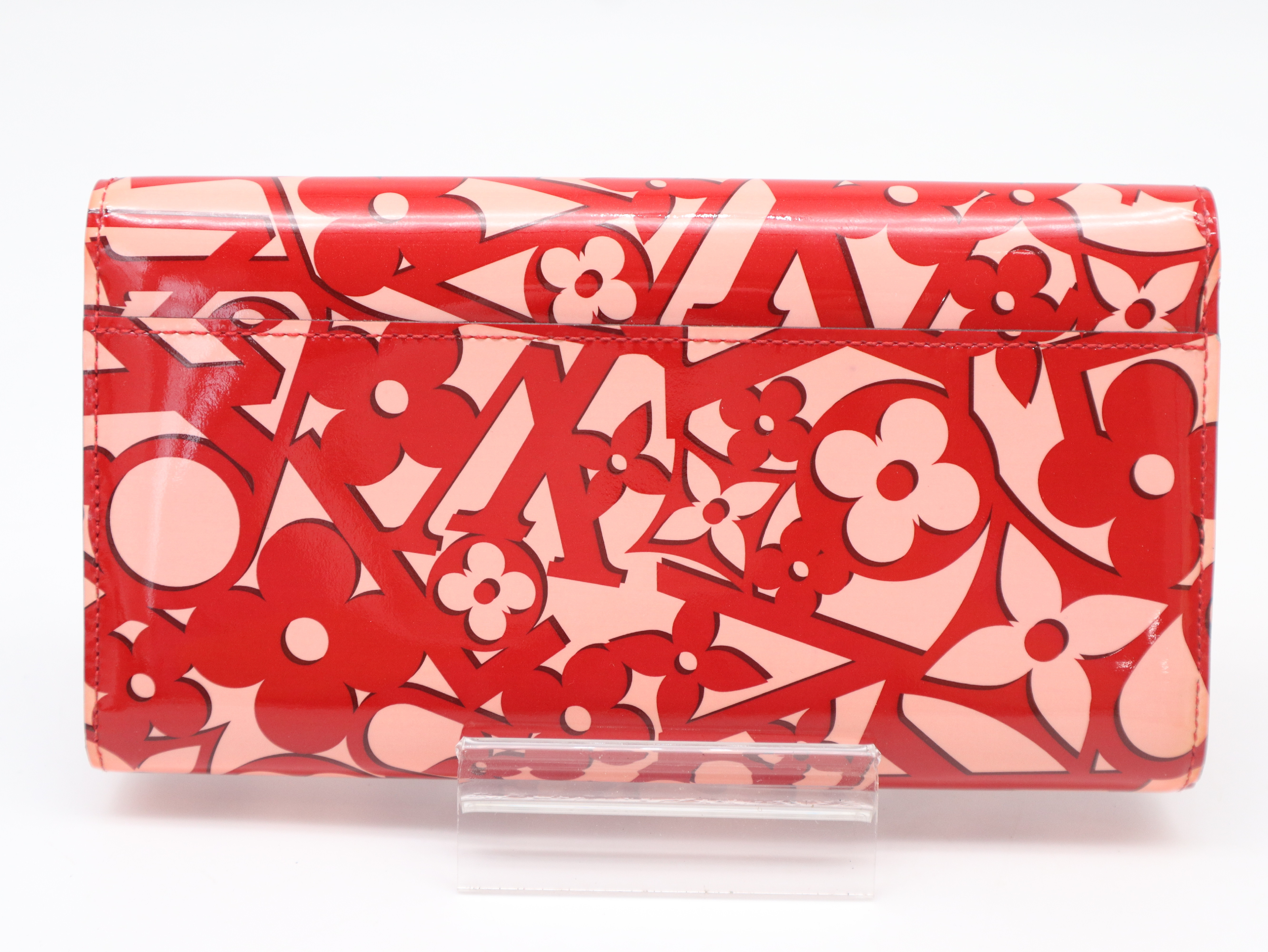 M90127 Vernis Portefeuille Sarah Sweet Monogram Pomme d'Amour Wallet with Box and Dust Bag — view 2
