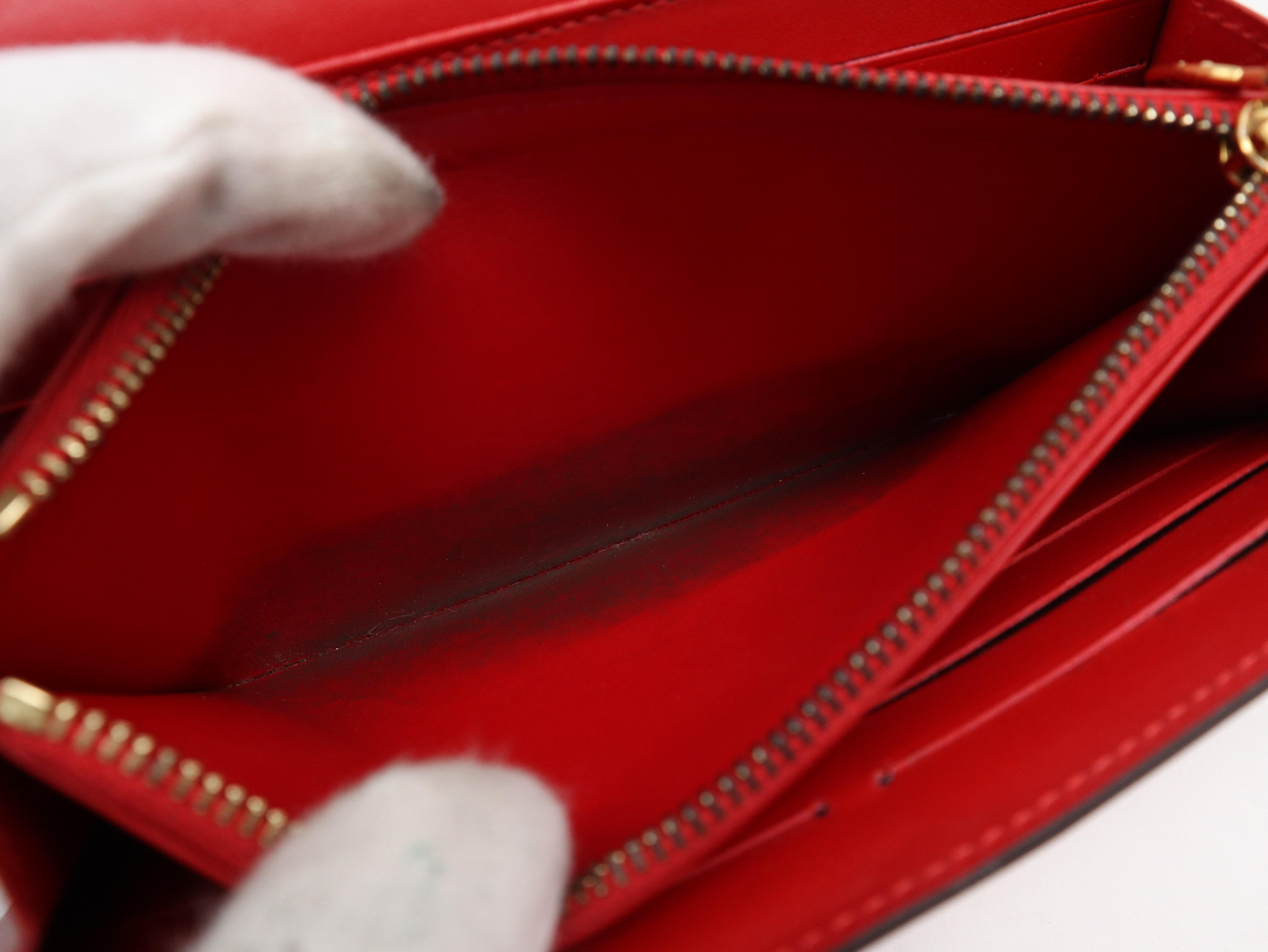 M90127 Vernis Portefeuille Sarah Sweet Monogram Pomme d'Amour Wallet with Box and Dust Bag — view 11