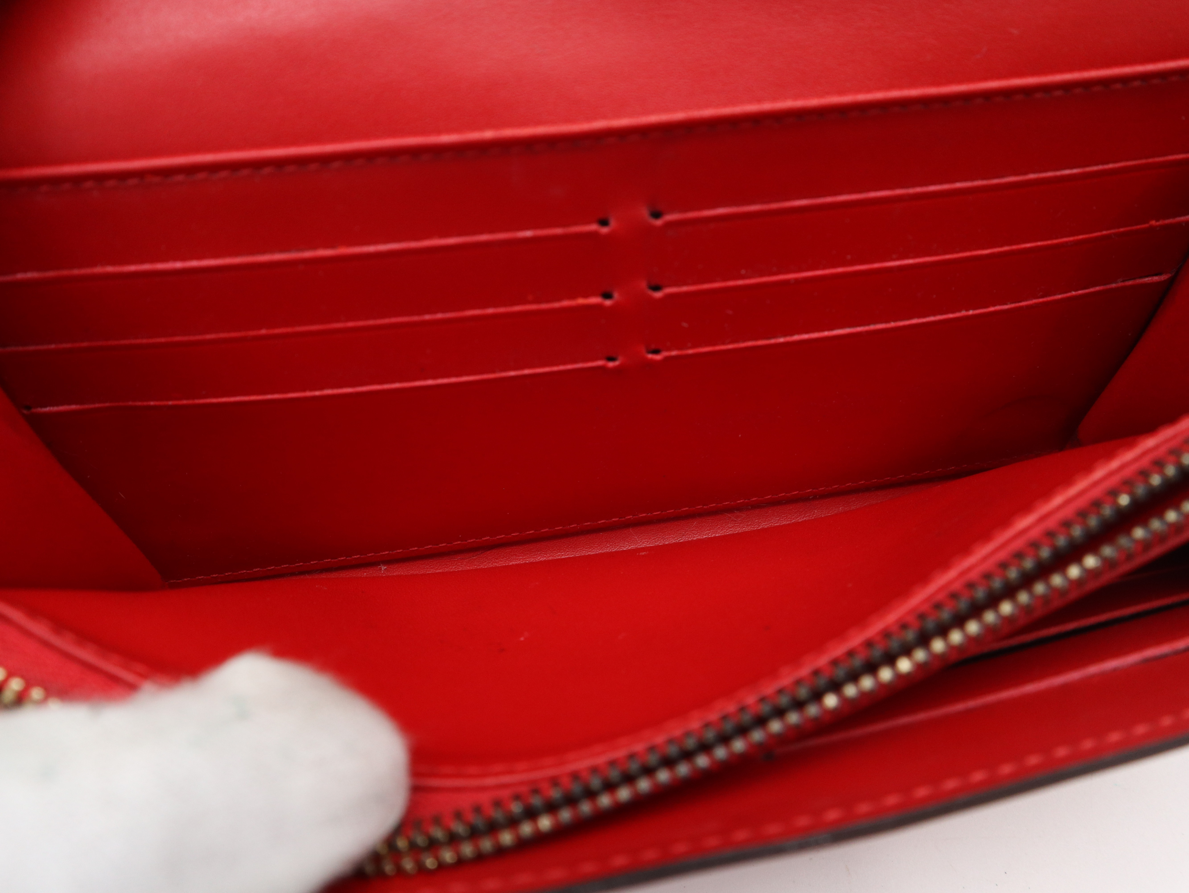 M90127 Vernis Portefeuille Sarah Sweet Monogram Pomme d'Amour Wallet with Box and Dust Bag — view 10