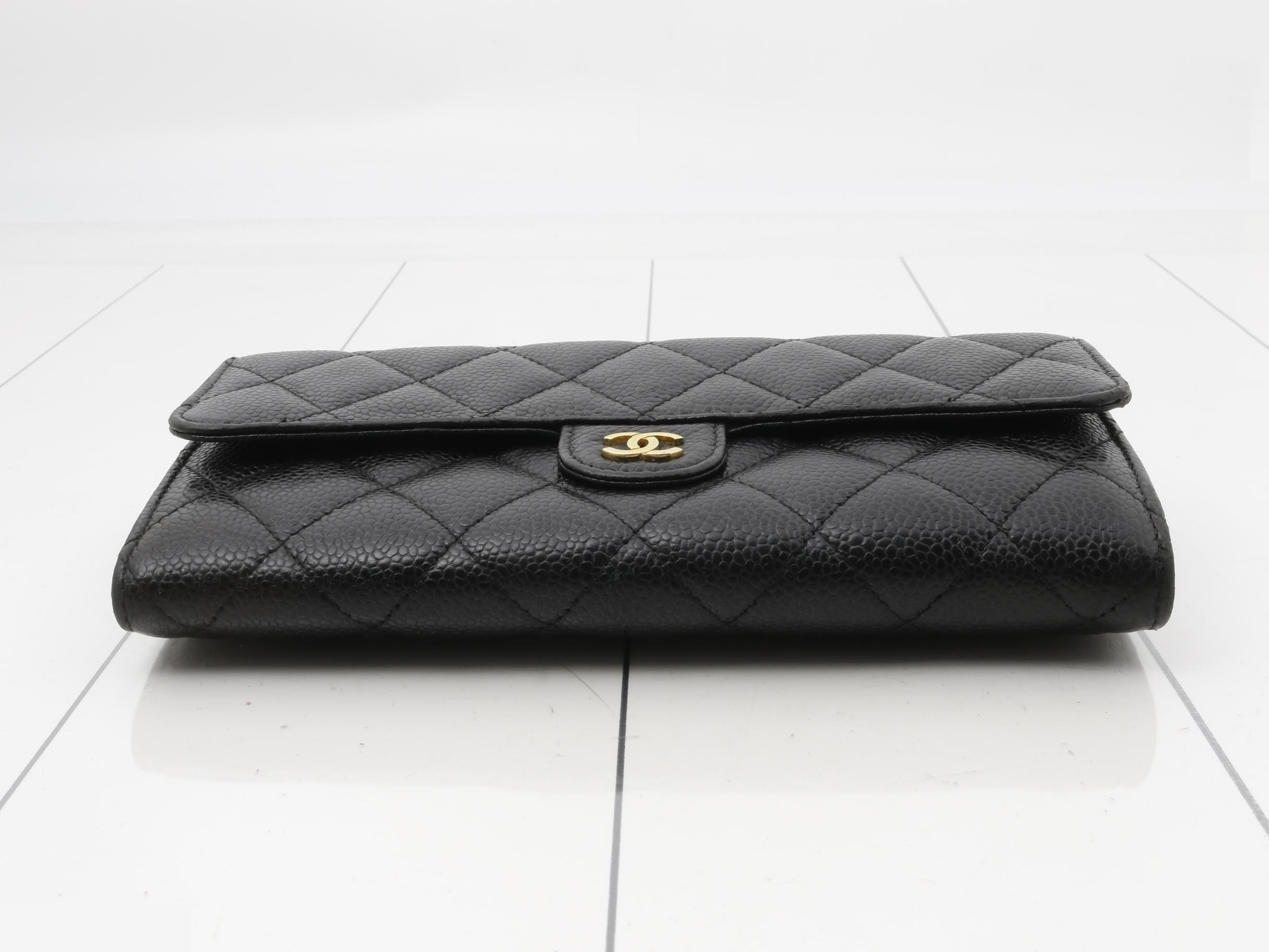 Matelassé caviar leather long wallet with seal — view 3