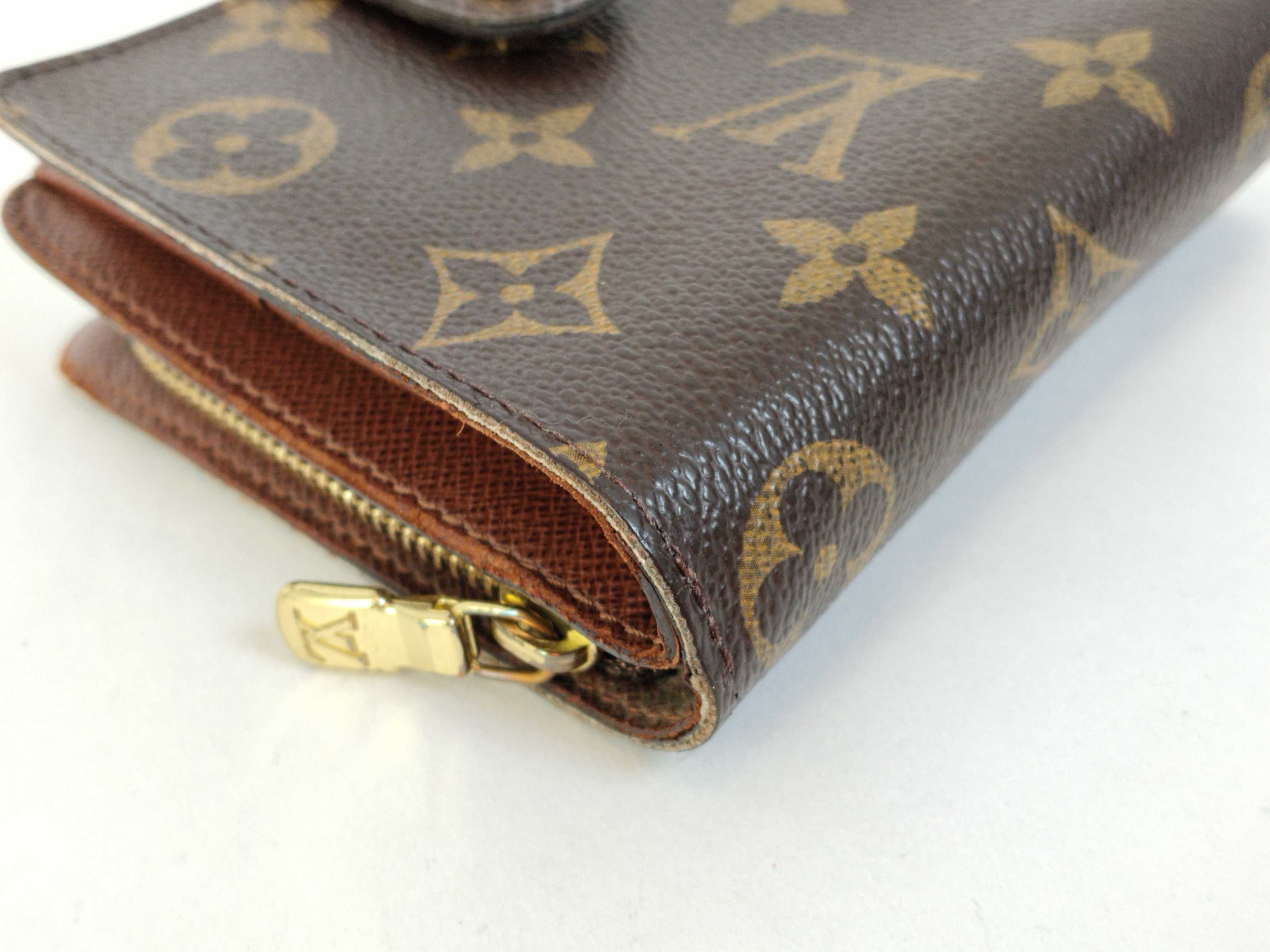 Monogram Compact Snap Wallet with Initials — view 3