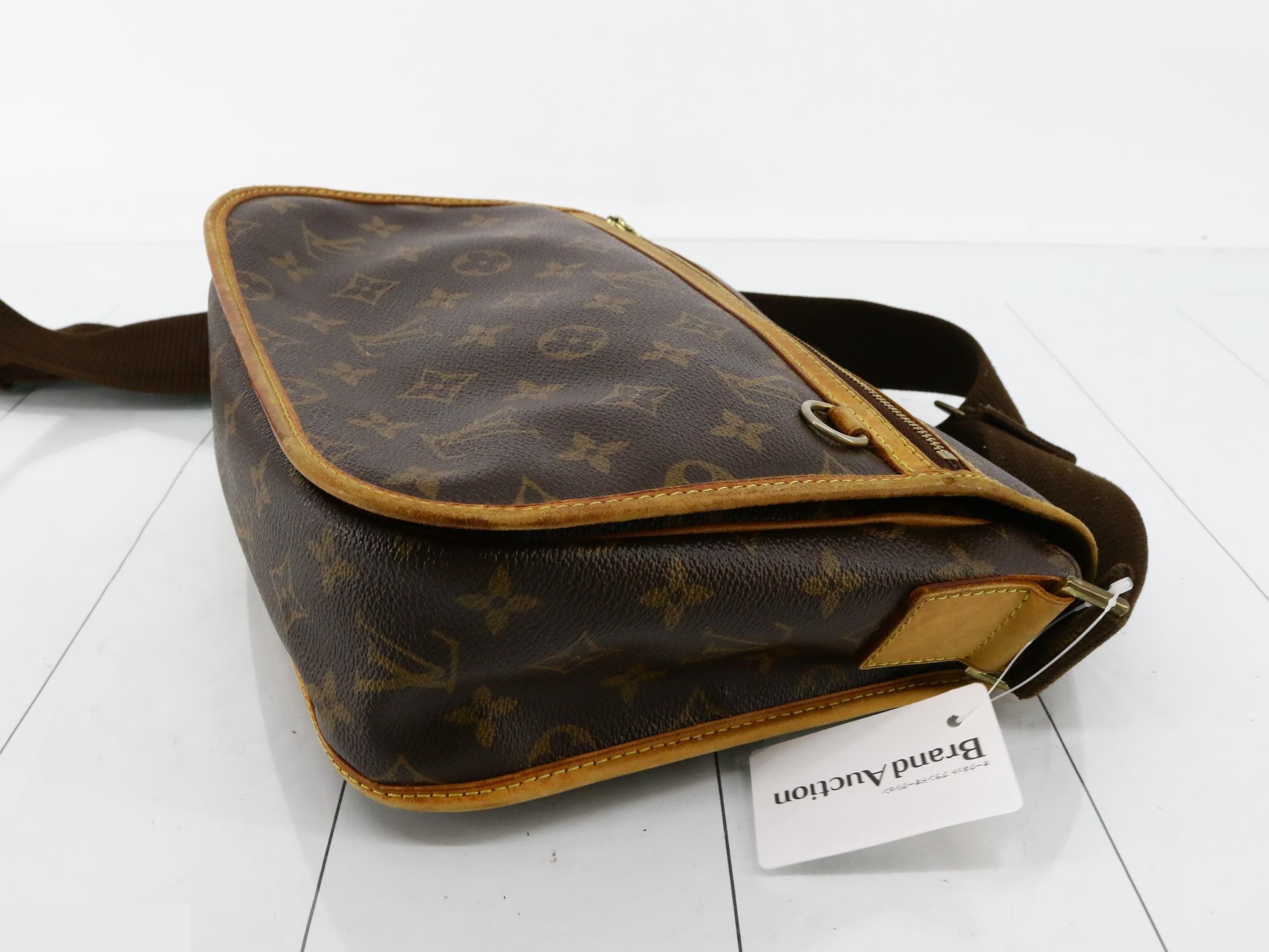 Monogram Messenger Boss Fall M40106 — view 6
