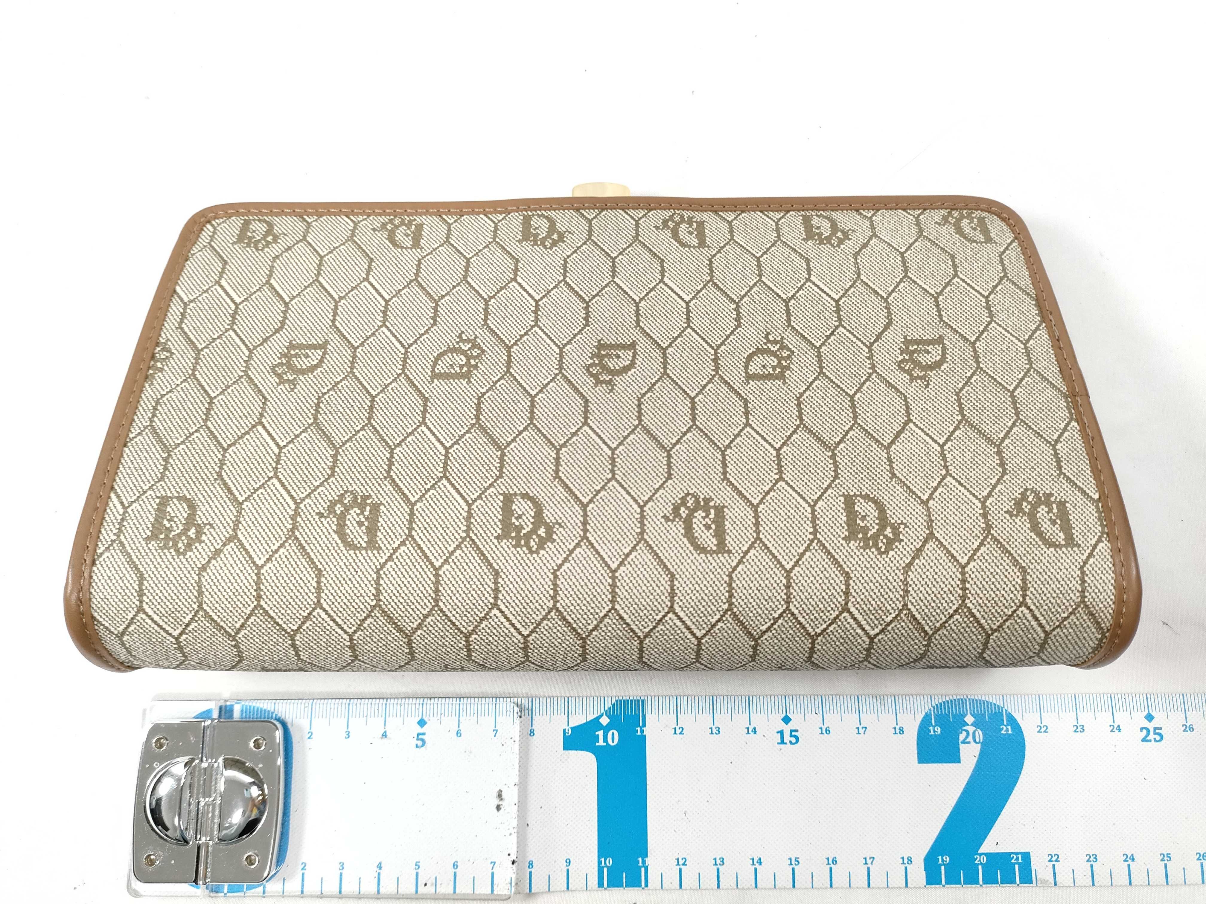 clutch bag — view 2