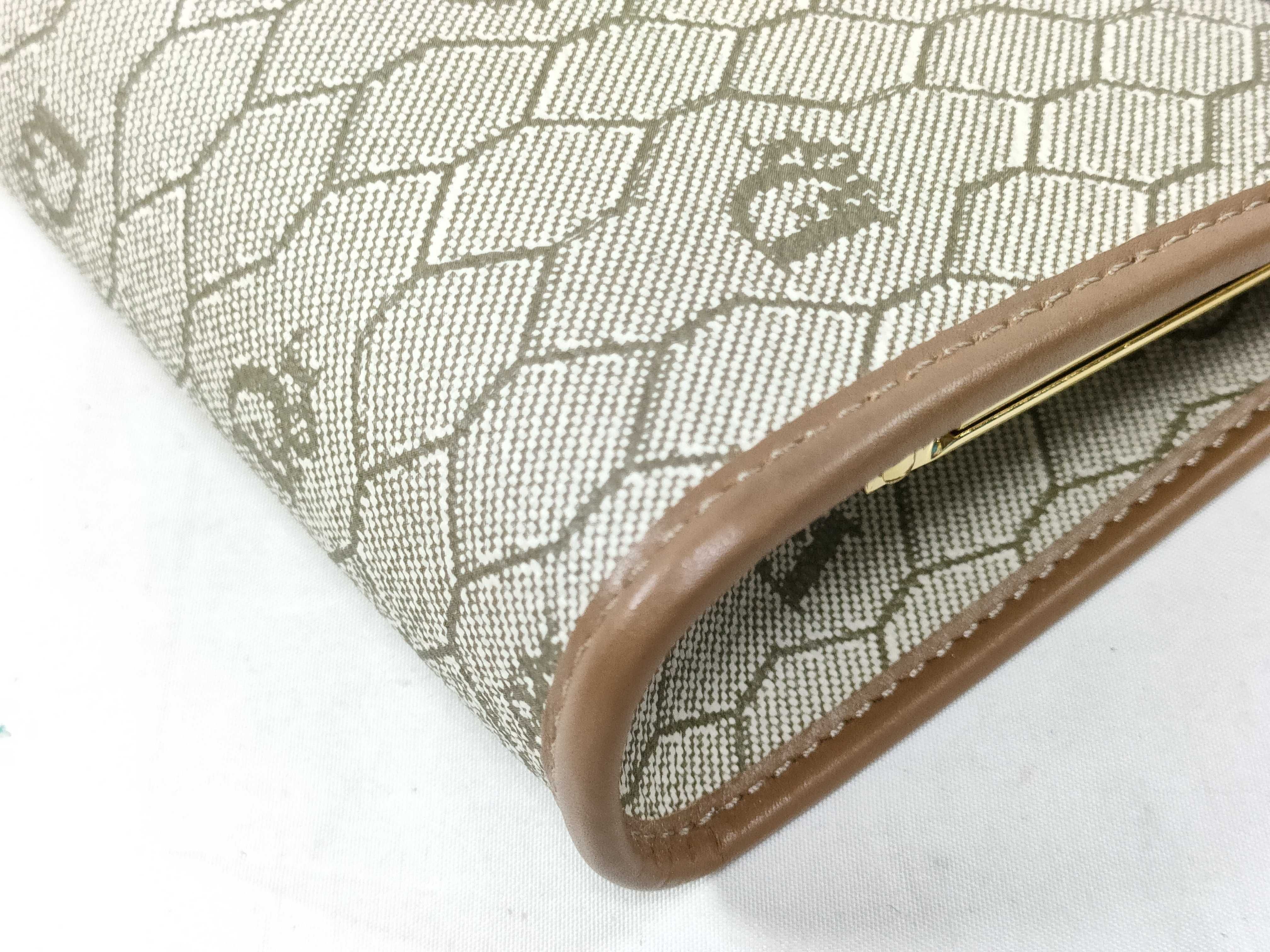 clutch bag — view 4