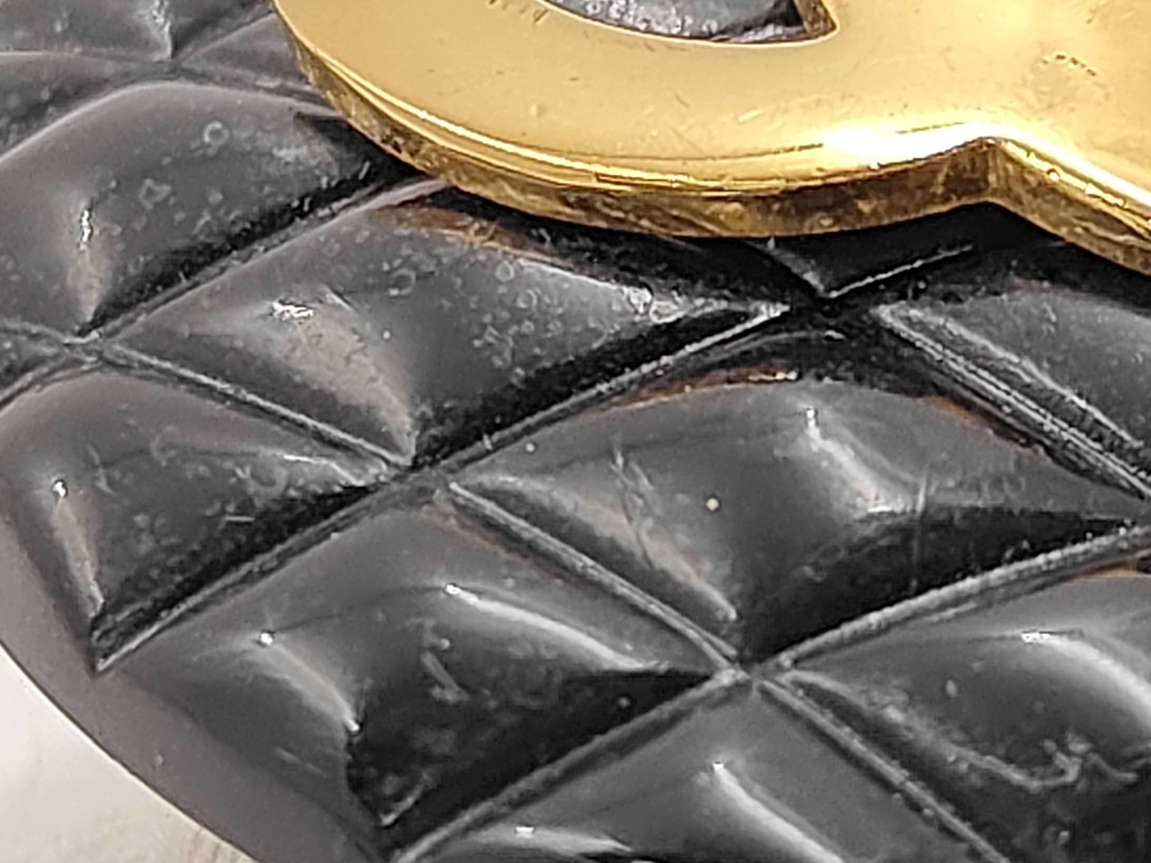 Matelassé Coco Mark Gold Black Earrings — view 7