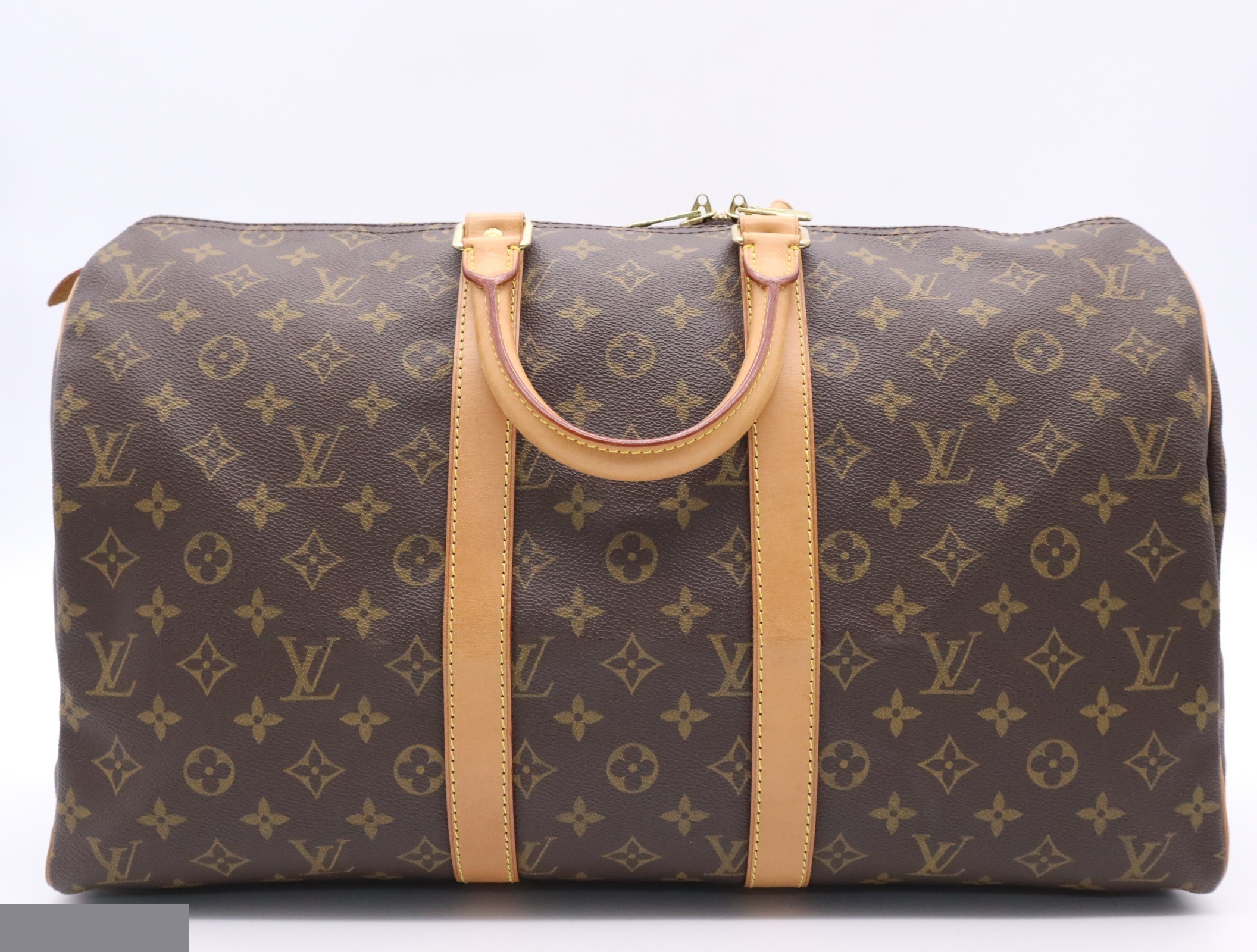 Keepall 45 with padlock, 2 keys, name tag, and handle strap. — view 2