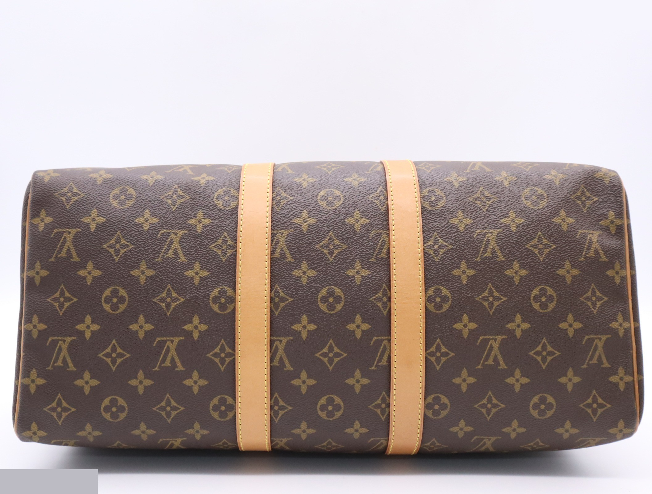 Keepall 45 with padlock, 2 keys, name tag, and handle strap. — view 4