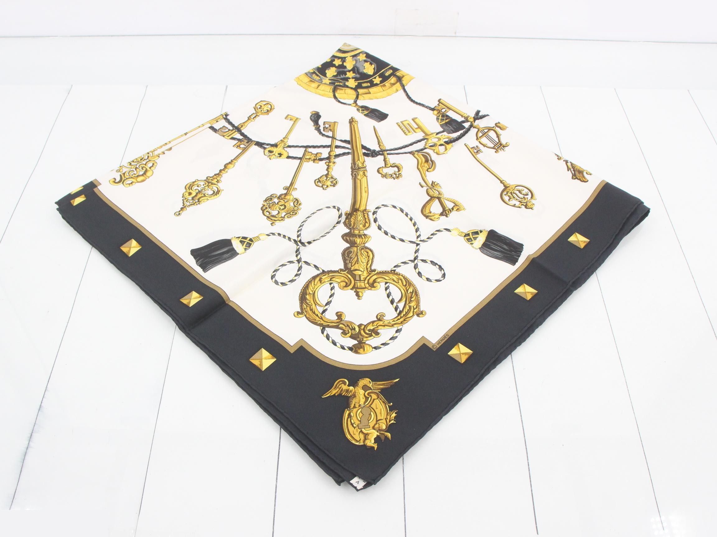 Carré 90 Les Clés Silk Scarf — view 2
