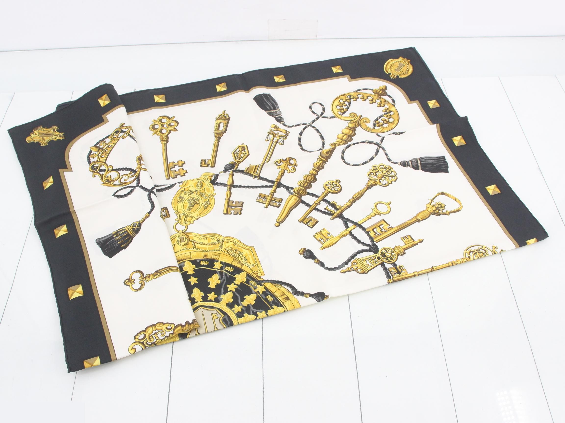 Carré 90 Les Clés Silk Scarf — view 3